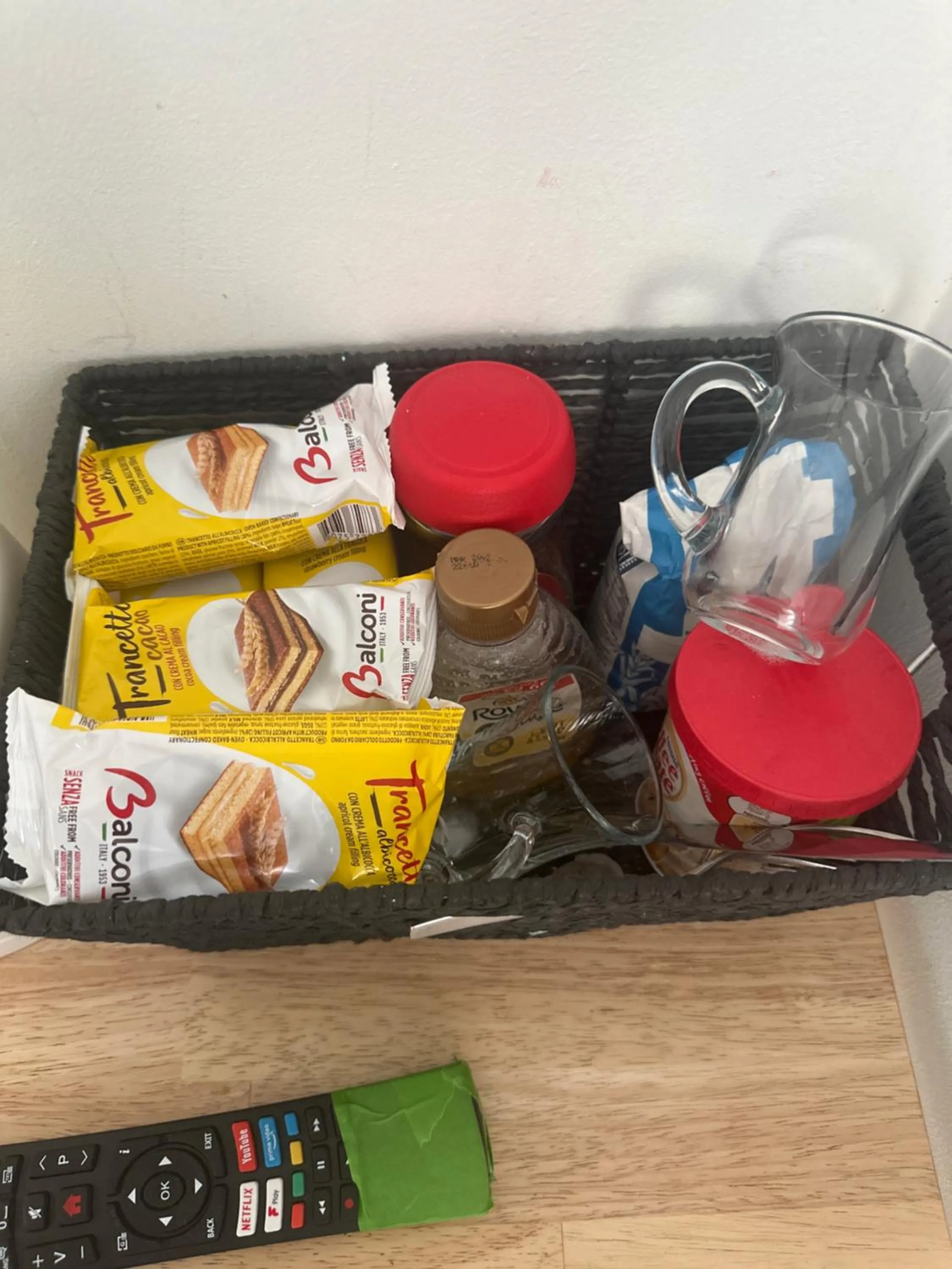 Food and drinks in Quiet cosy rooms