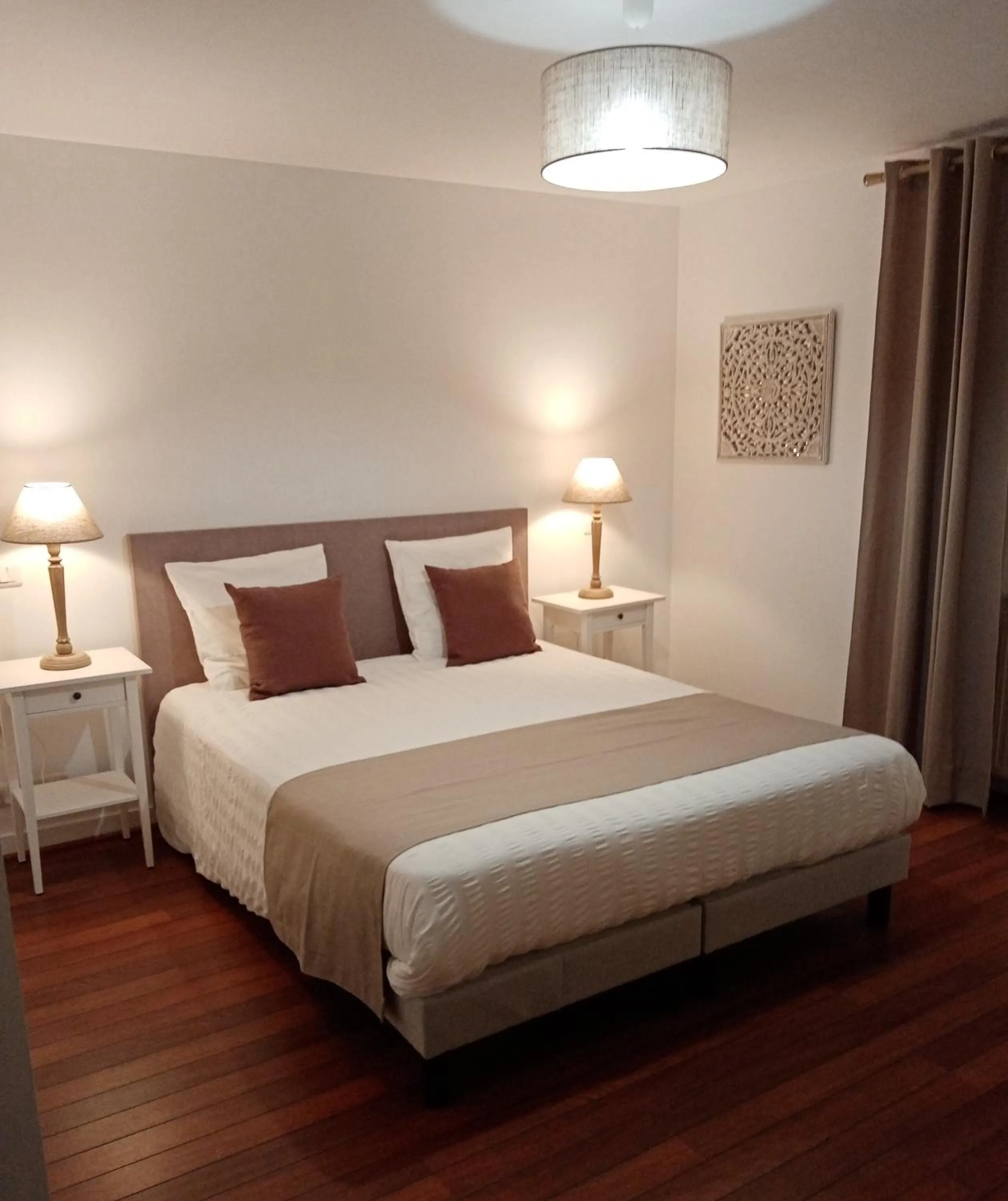 Photo of the whole room in Hôtel de France