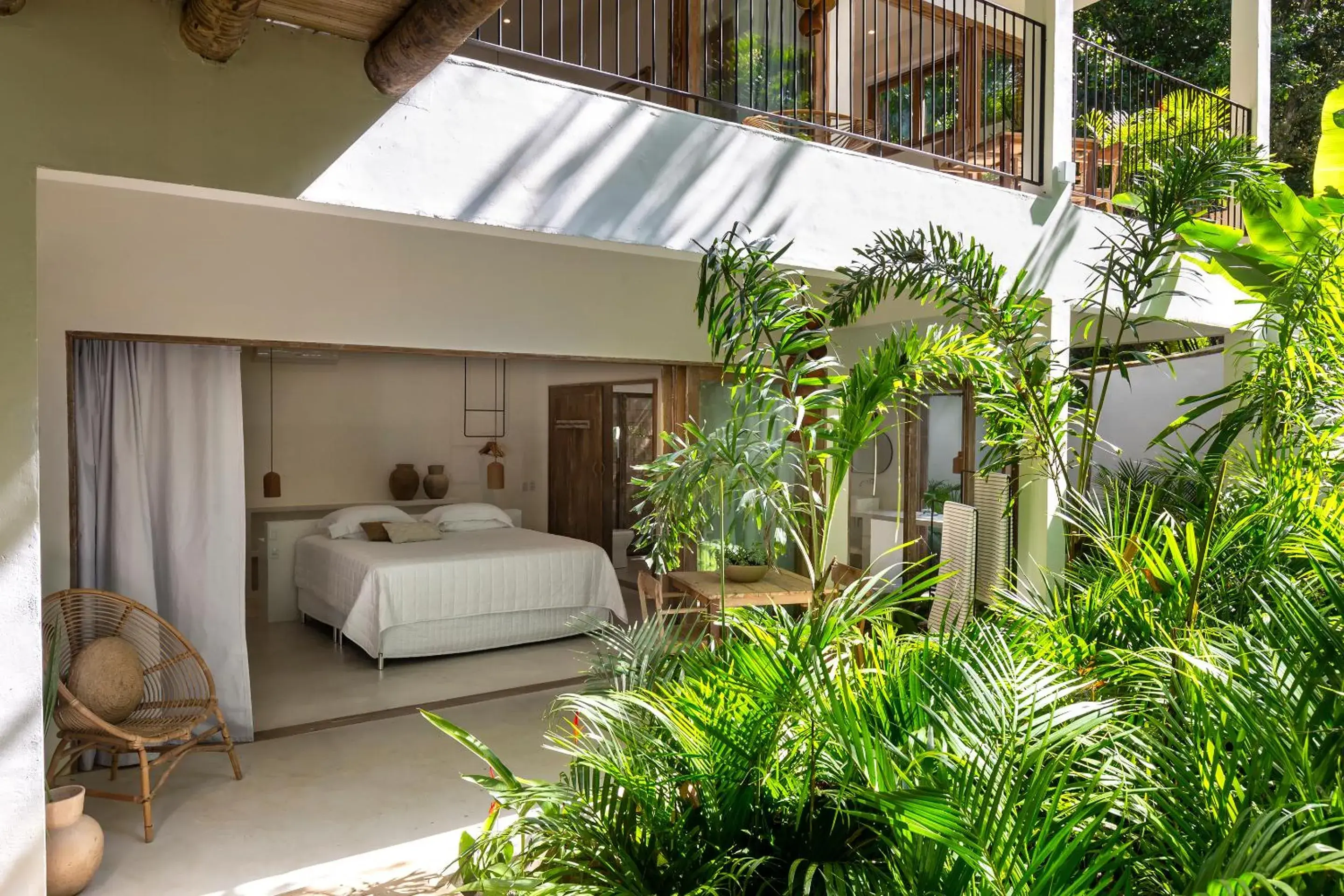 Deluxe Double Room with Bath in Pousada Seis e Meia Deluxe Double Room with Bath in Pousada Seis e Meia