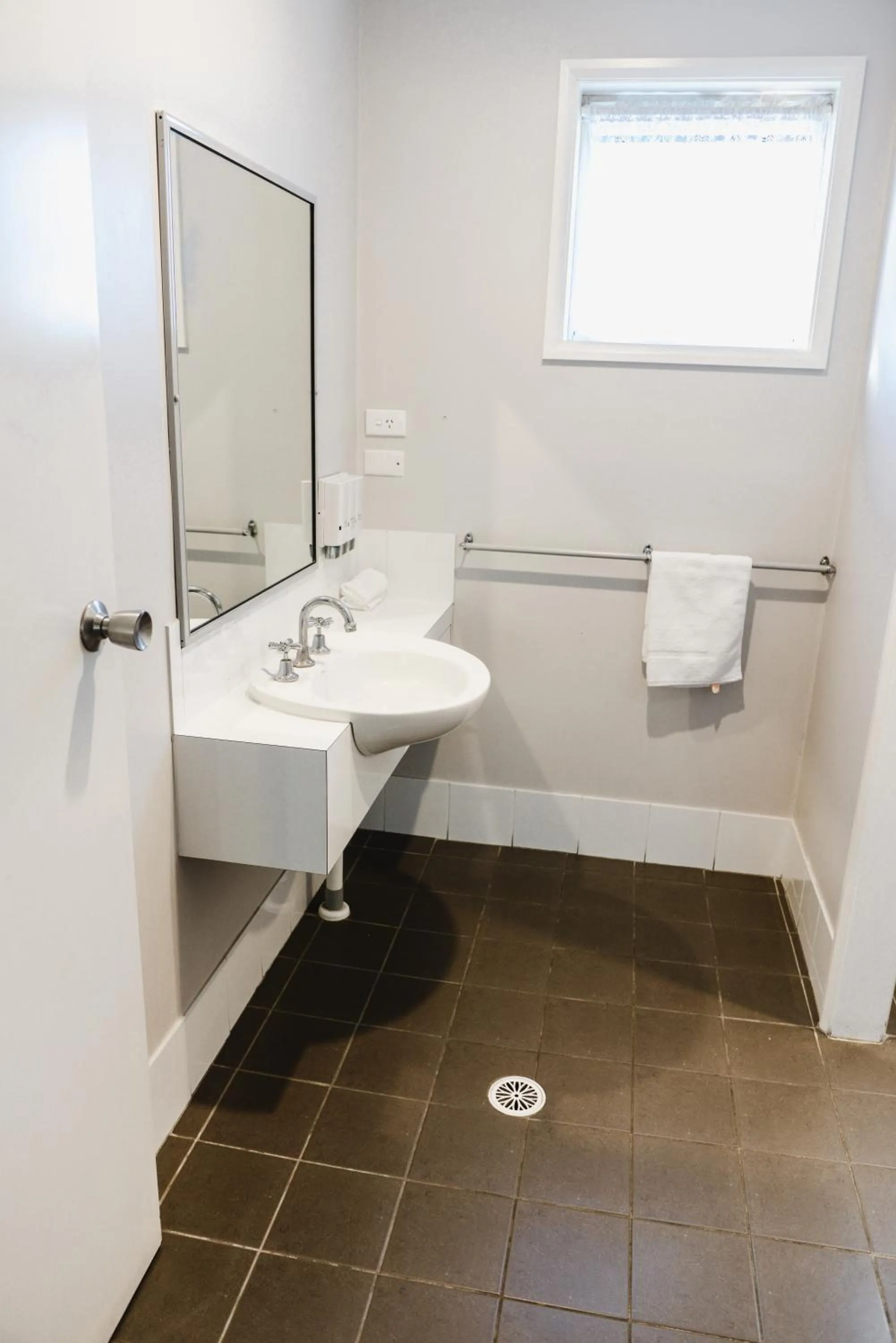 Bathroom in Balan Village Motel