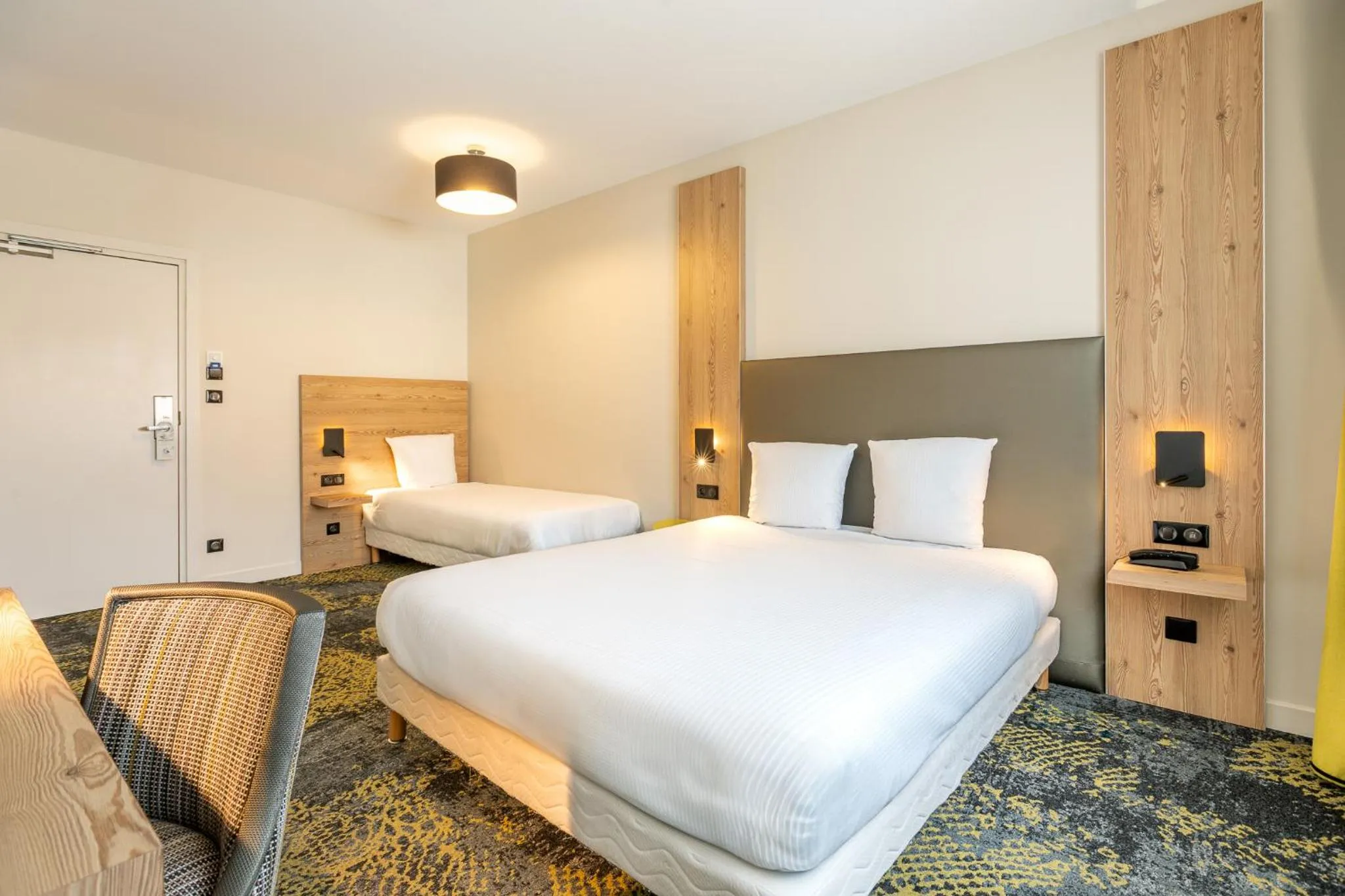 Photo of the whole room, Bed in Hôtel Maison Turenne