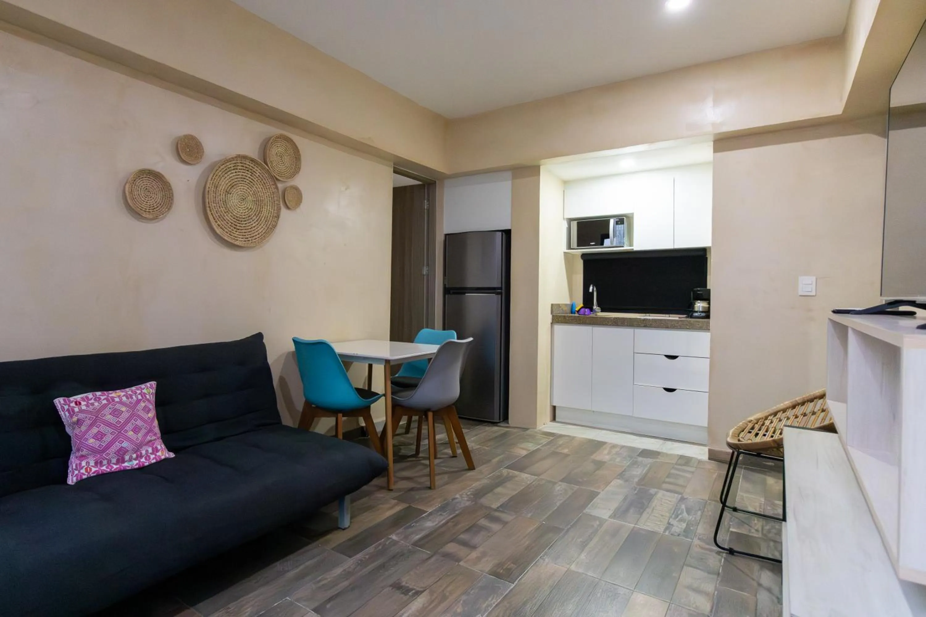 TV and multimedia in Arkana 9 Suites by Grupo Amber