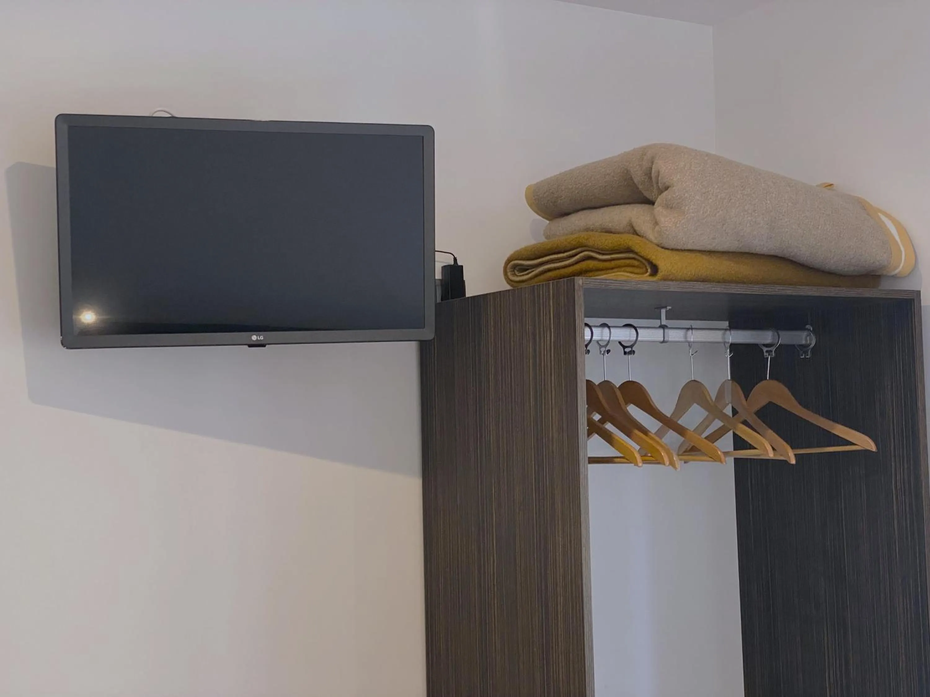 TV and multimedia in Hotel Oceano