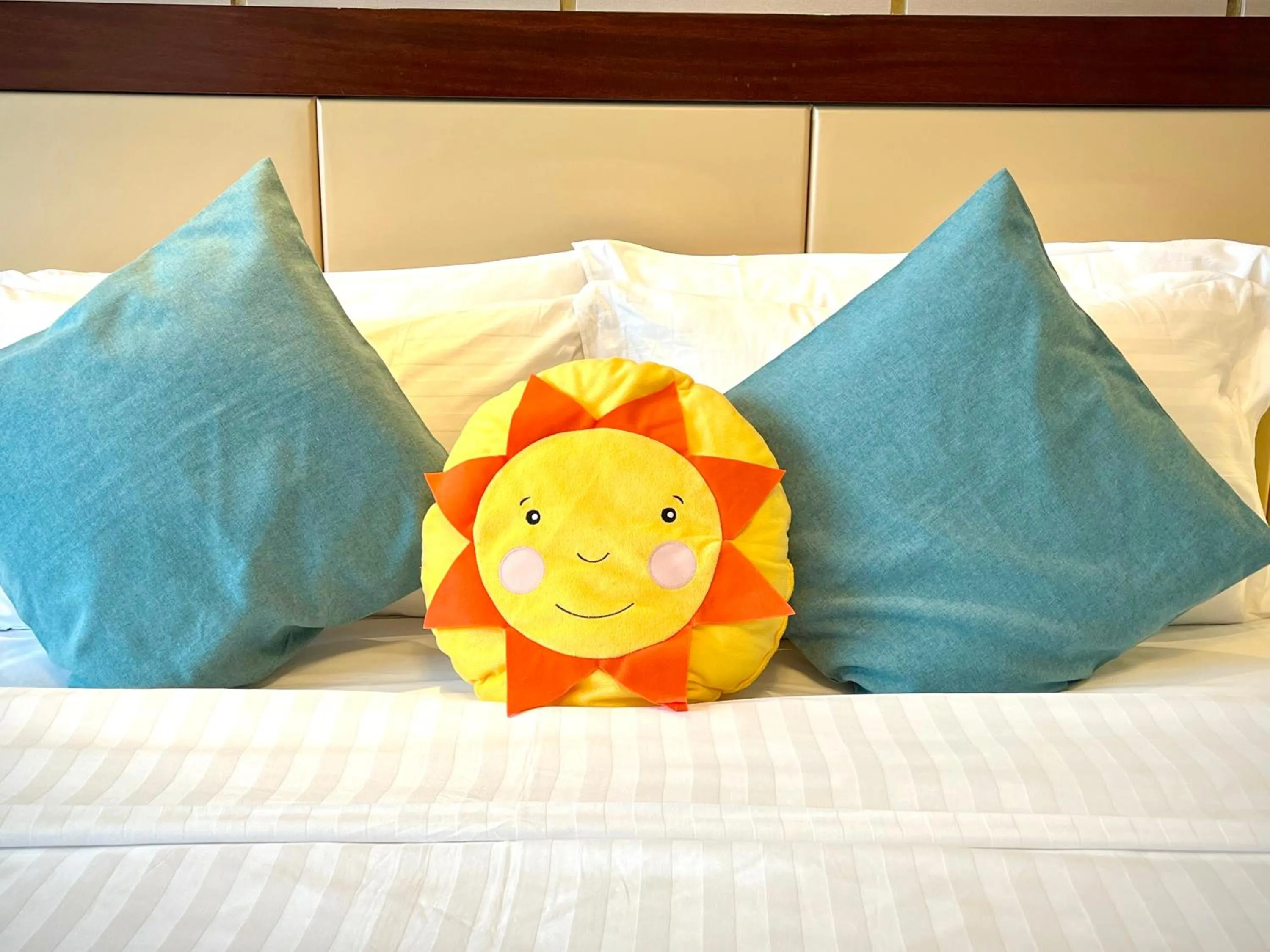 Bed in Jin Jiang West Capital International Hotel