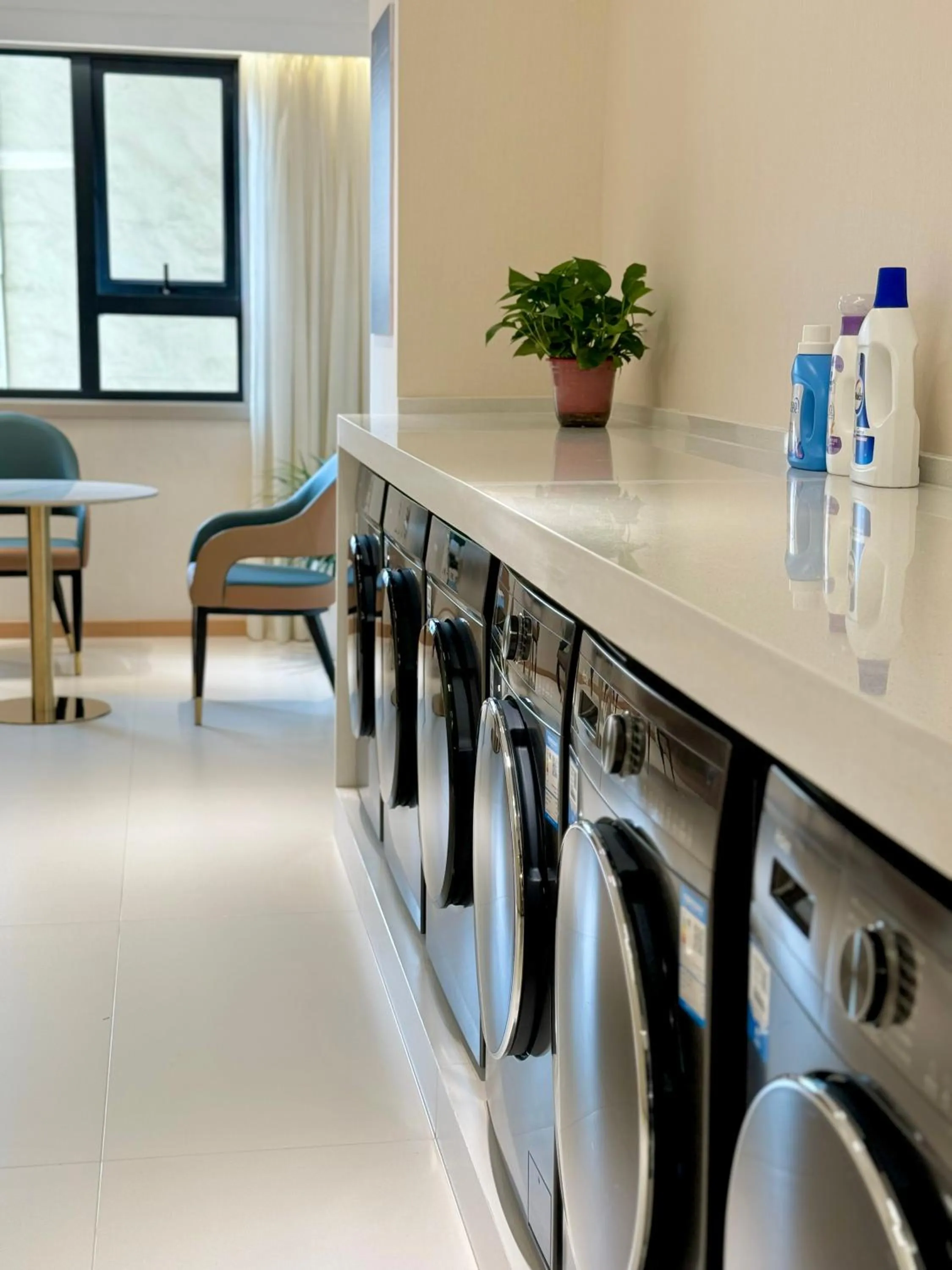 Seating area in Jin Jiang West Capital International Hotel