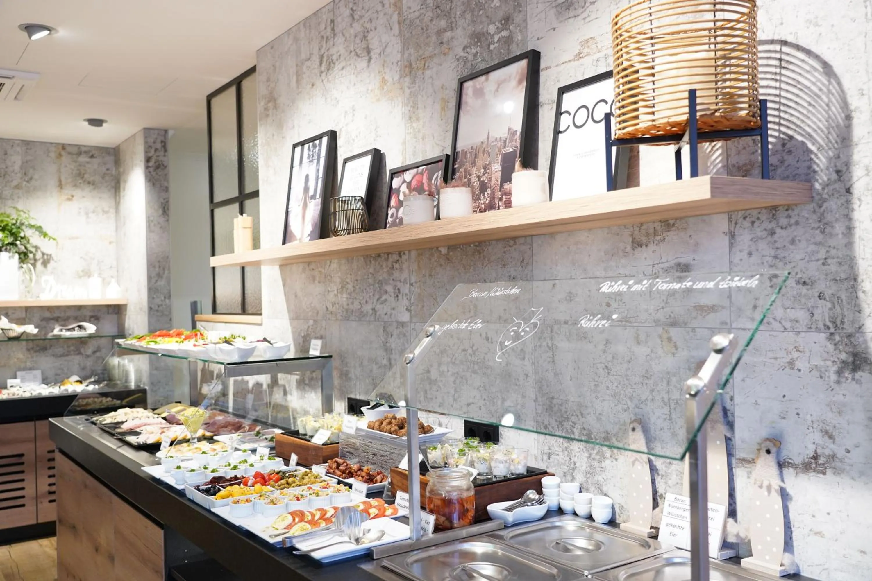 Breakfast in Hotel Dreyer Garni