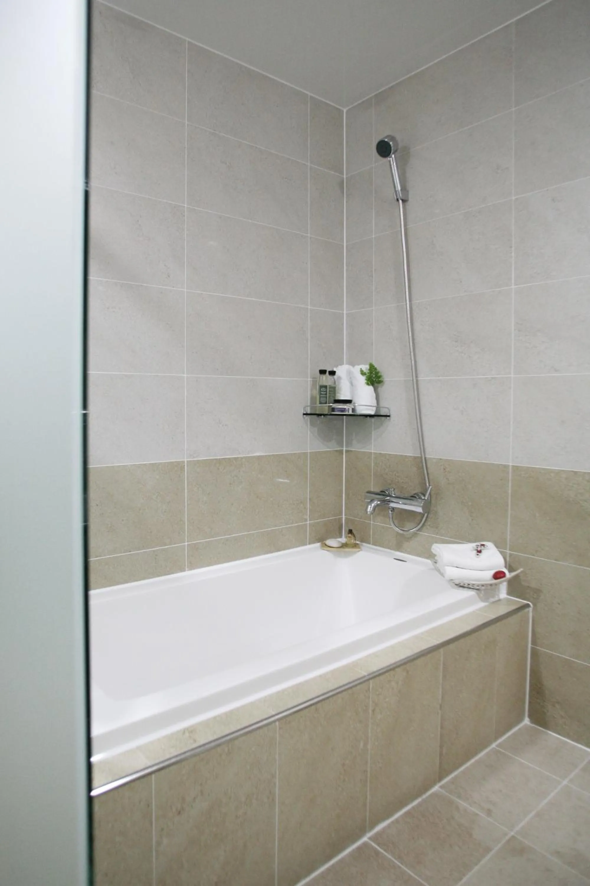 Bathroom in Benikea Hotel Yeosu