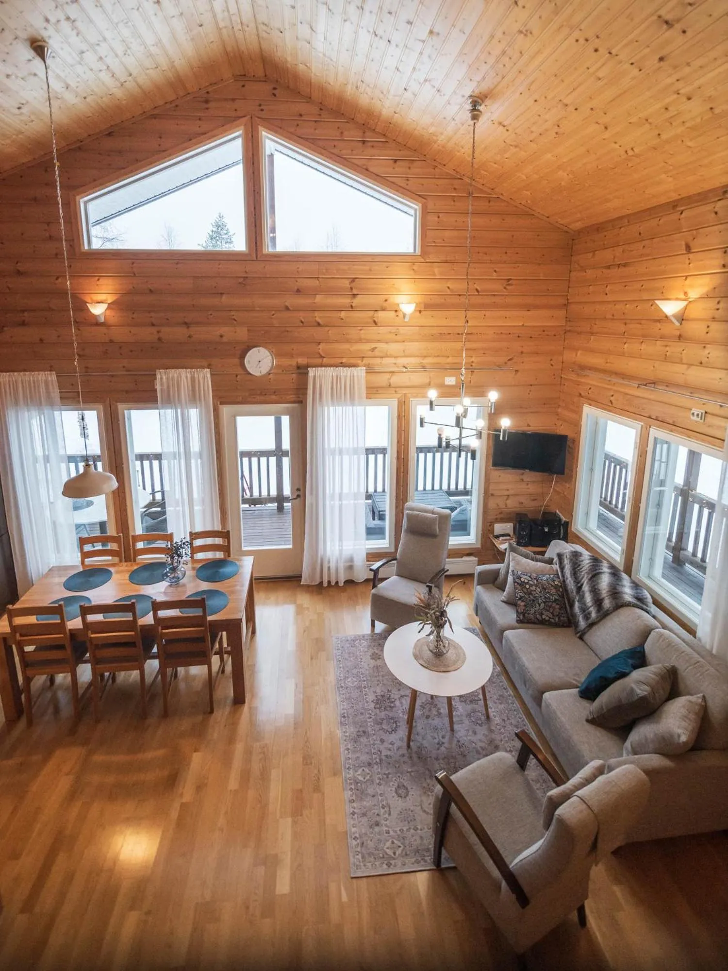 Living room in Napapiirin Järvilomat