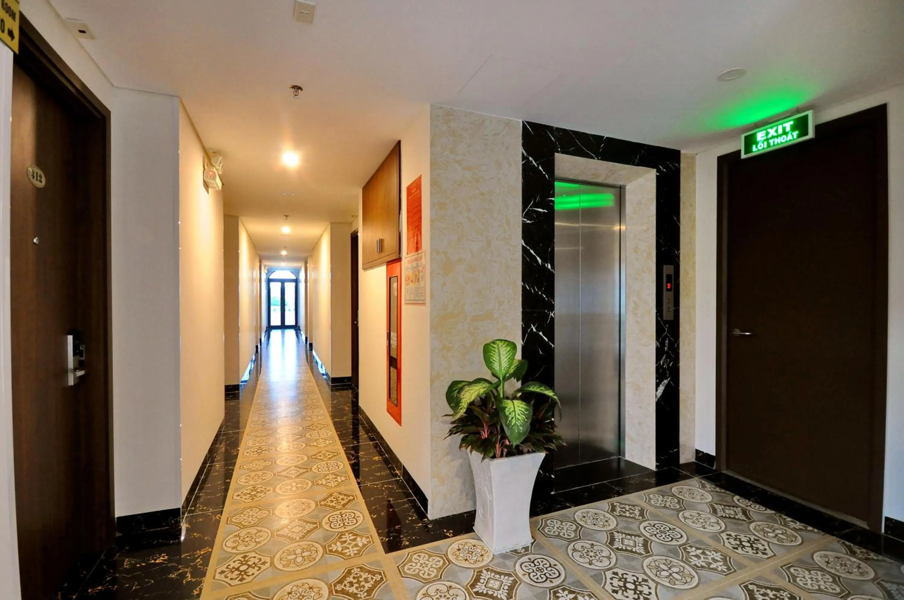 Neighbourhood in Crown Nguyen Hoang Hotel