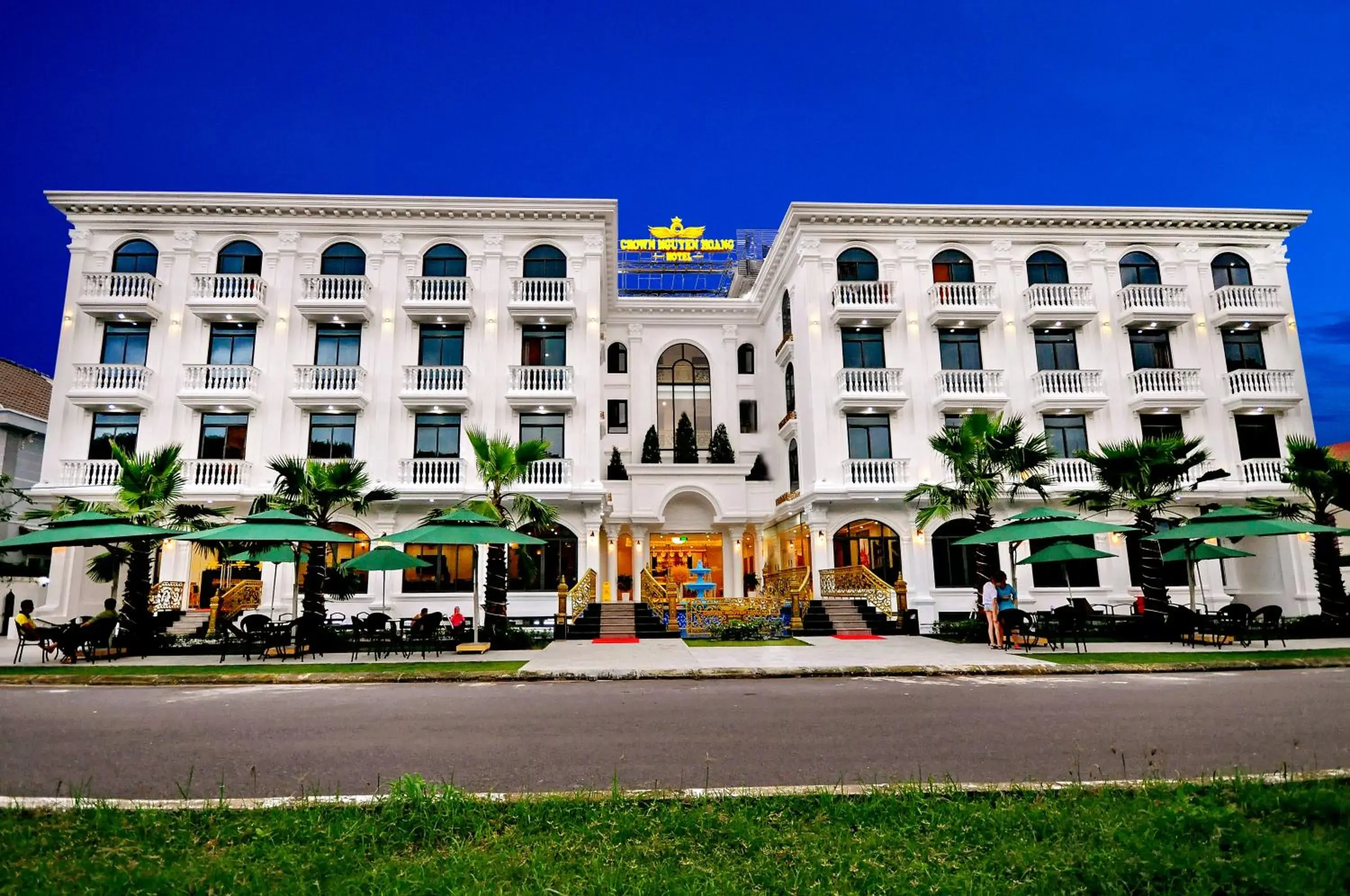 Crown Nguyen Hoang Hotel Crown Nguyen Hoang Hotel
