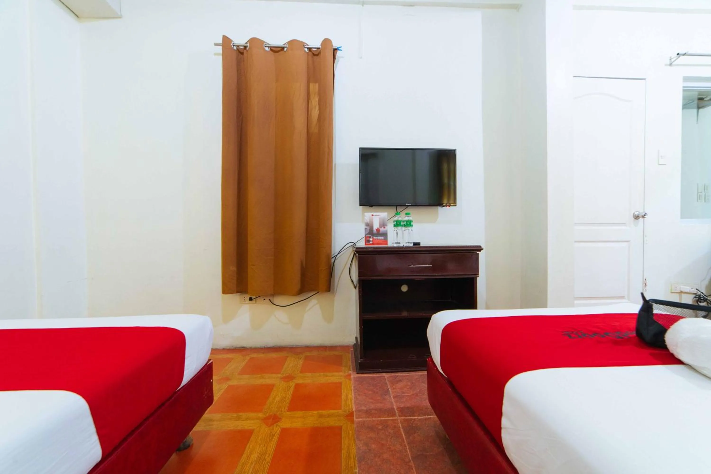 Bedroom, Bed in RedDoorz near Walking Street Angeles City
