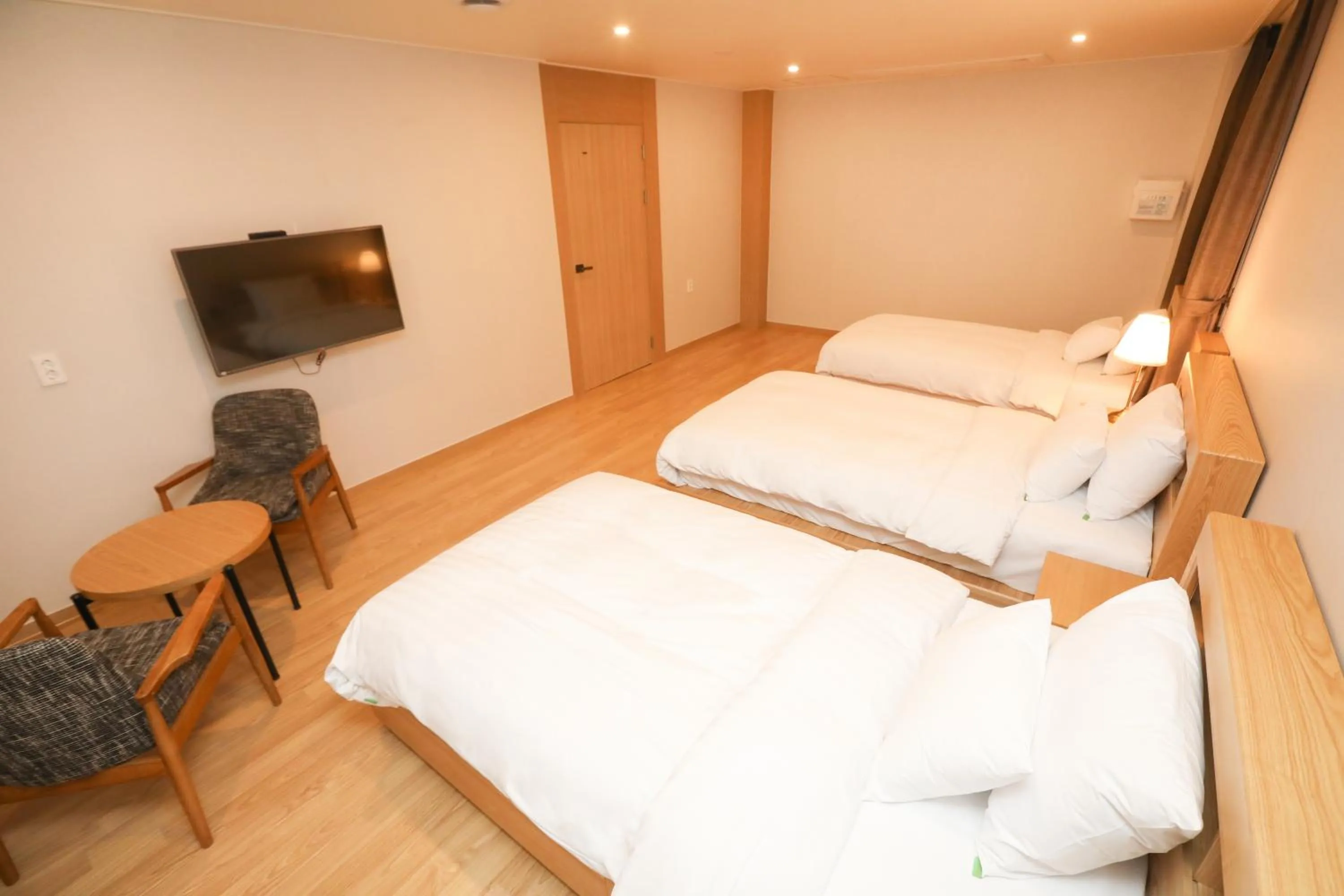 Bed in Daedunsan Hotel