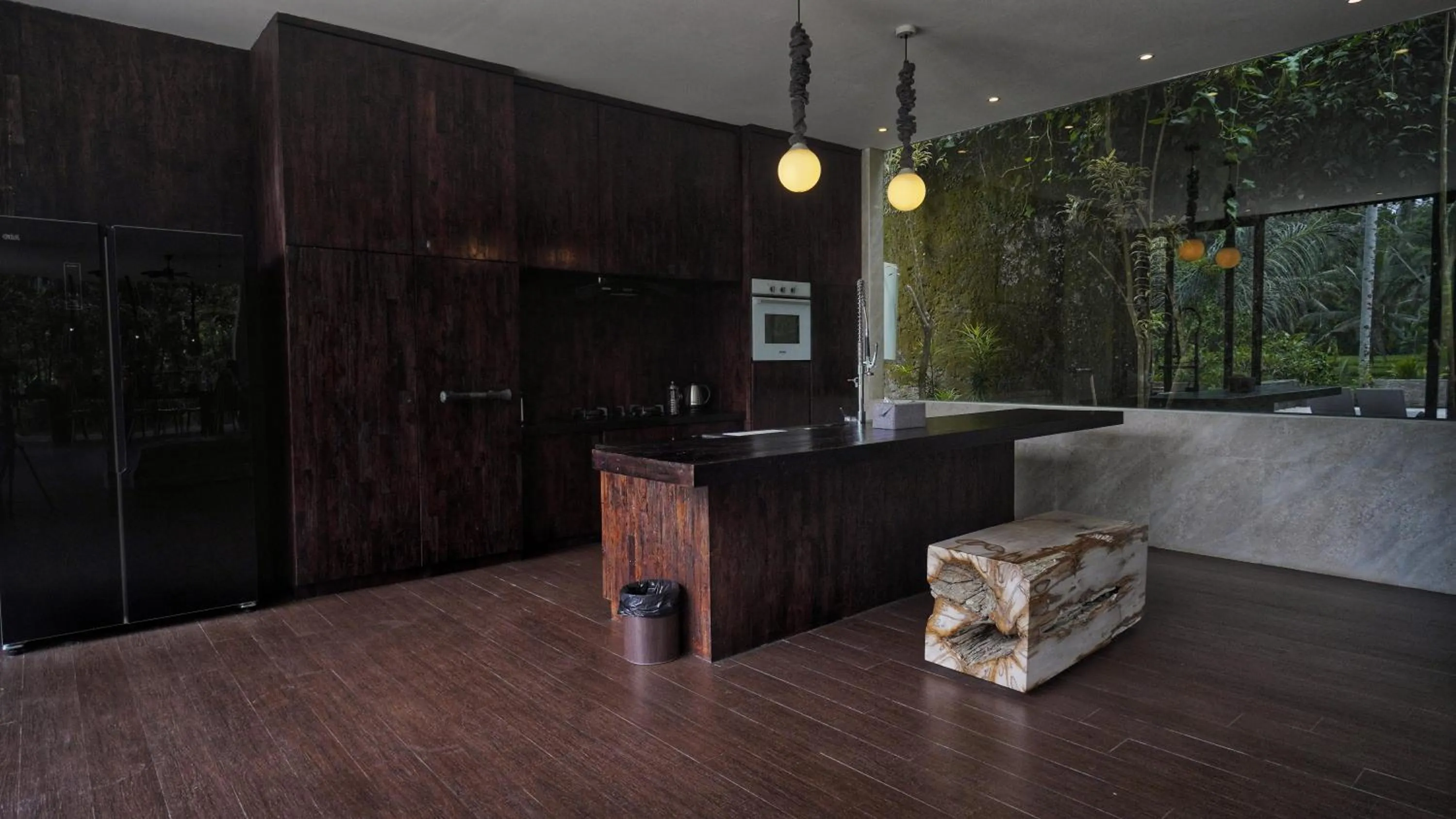 Kitchen or kitchenette in Sandhya Villa Ubud