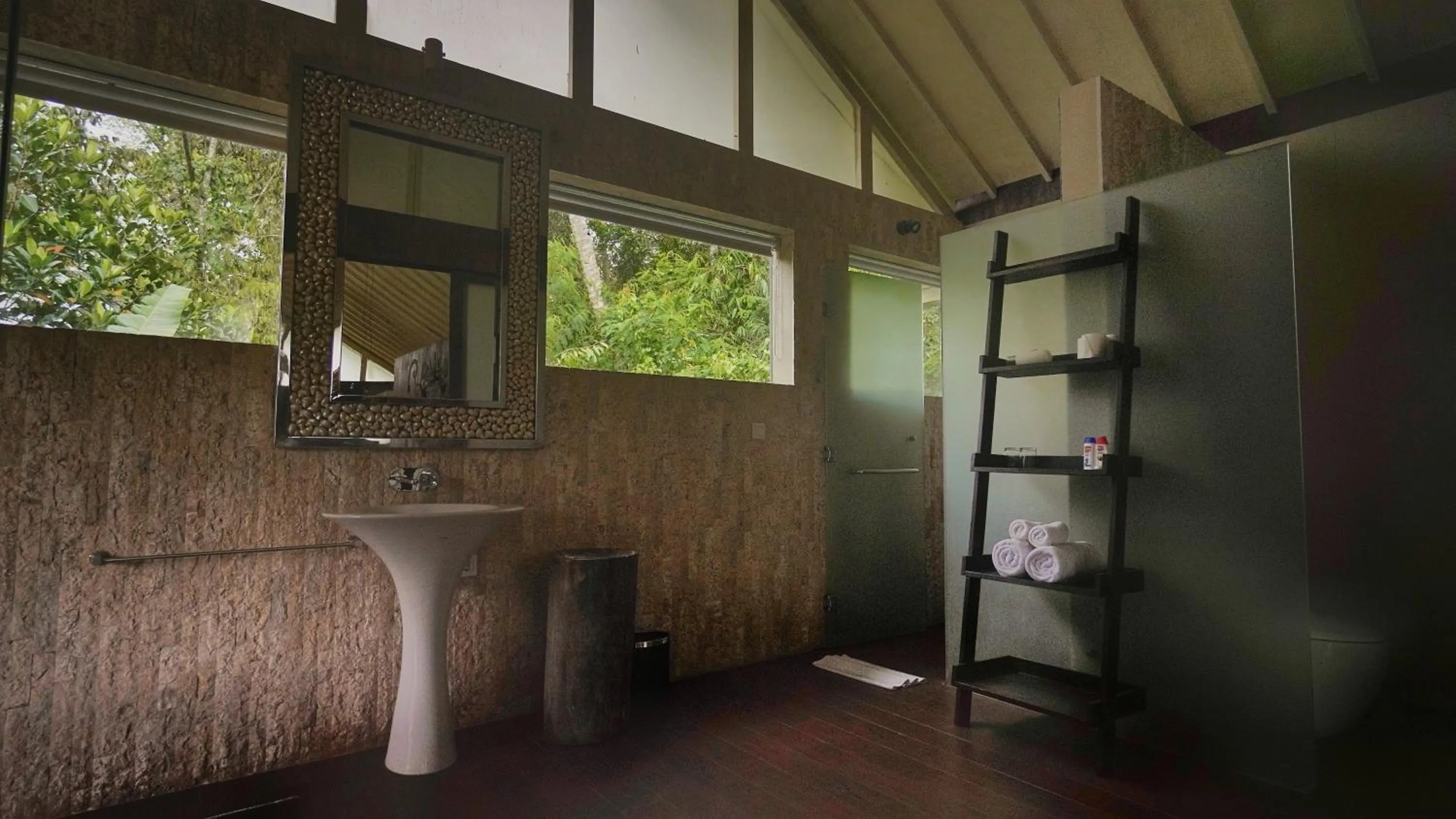 Shower in Sandhya Villa Ubud