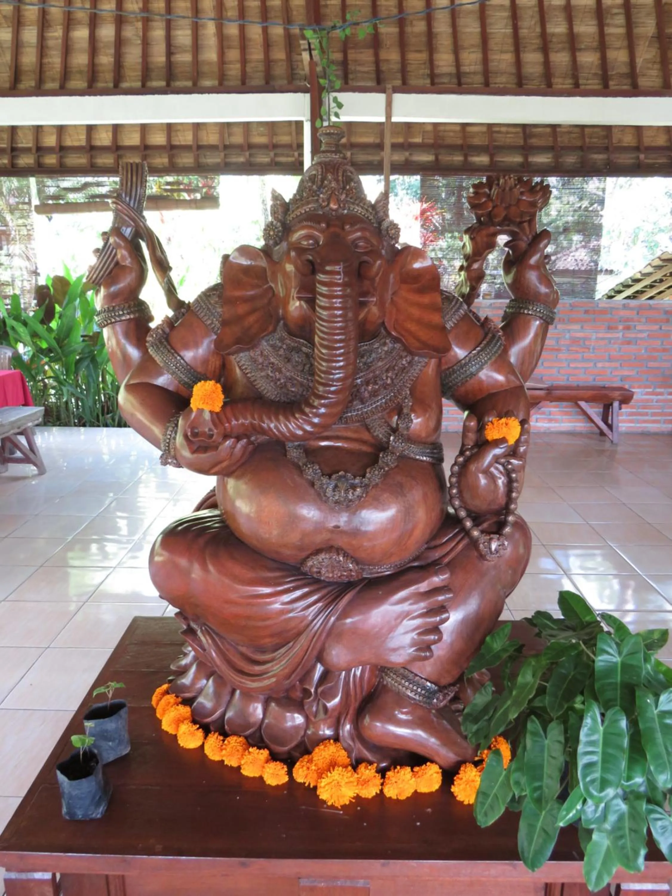 Restaurant/places to eat in Great Mountain Views Villa Resort