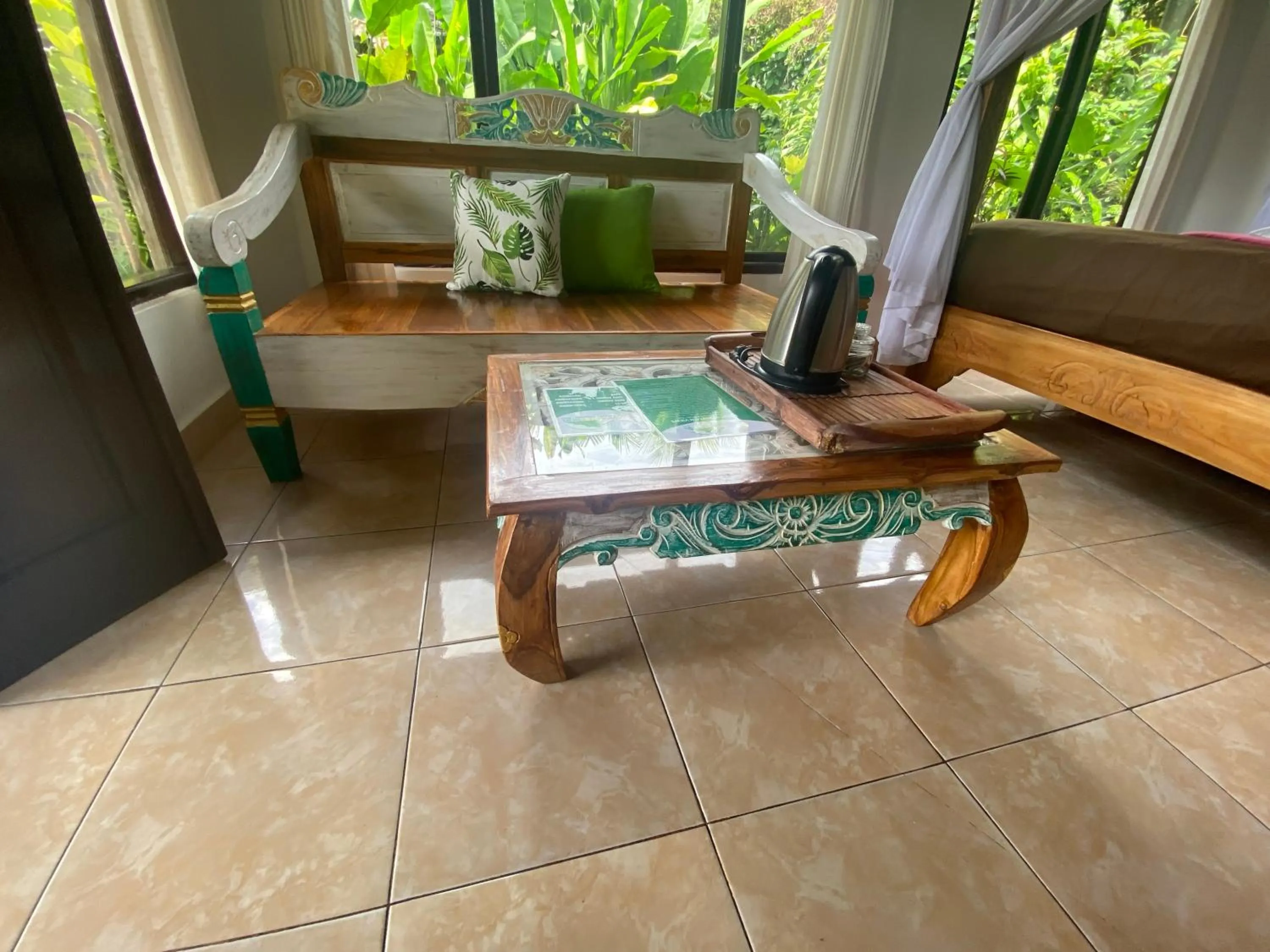 Coffee/tea facilities in Great Mountain Views Villa Resort