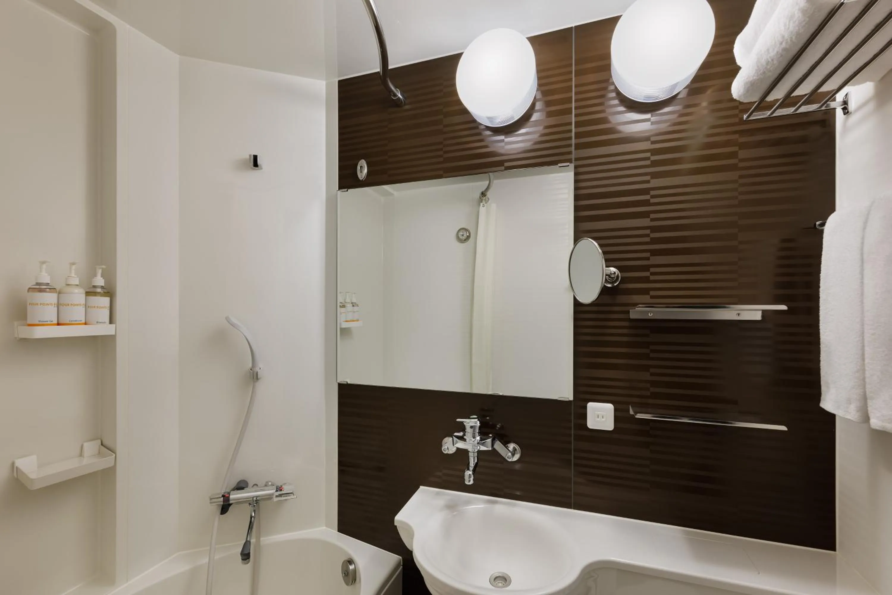 Shower in Four Points Flex by Sheraton Osaka Kitahama