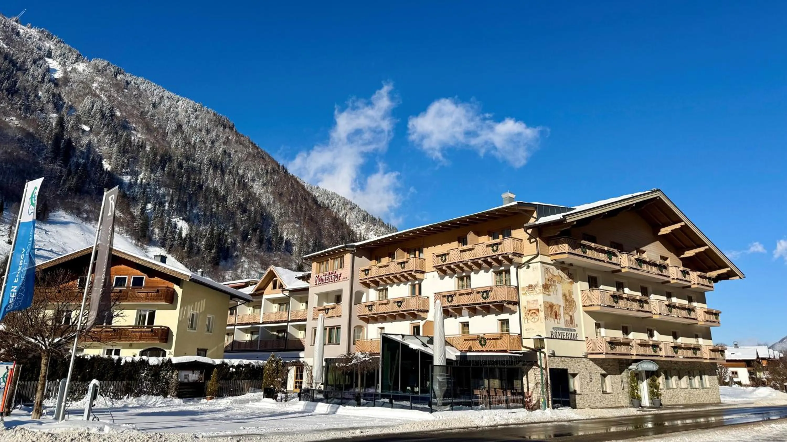 Facade/entrance in Hotel Römerhof