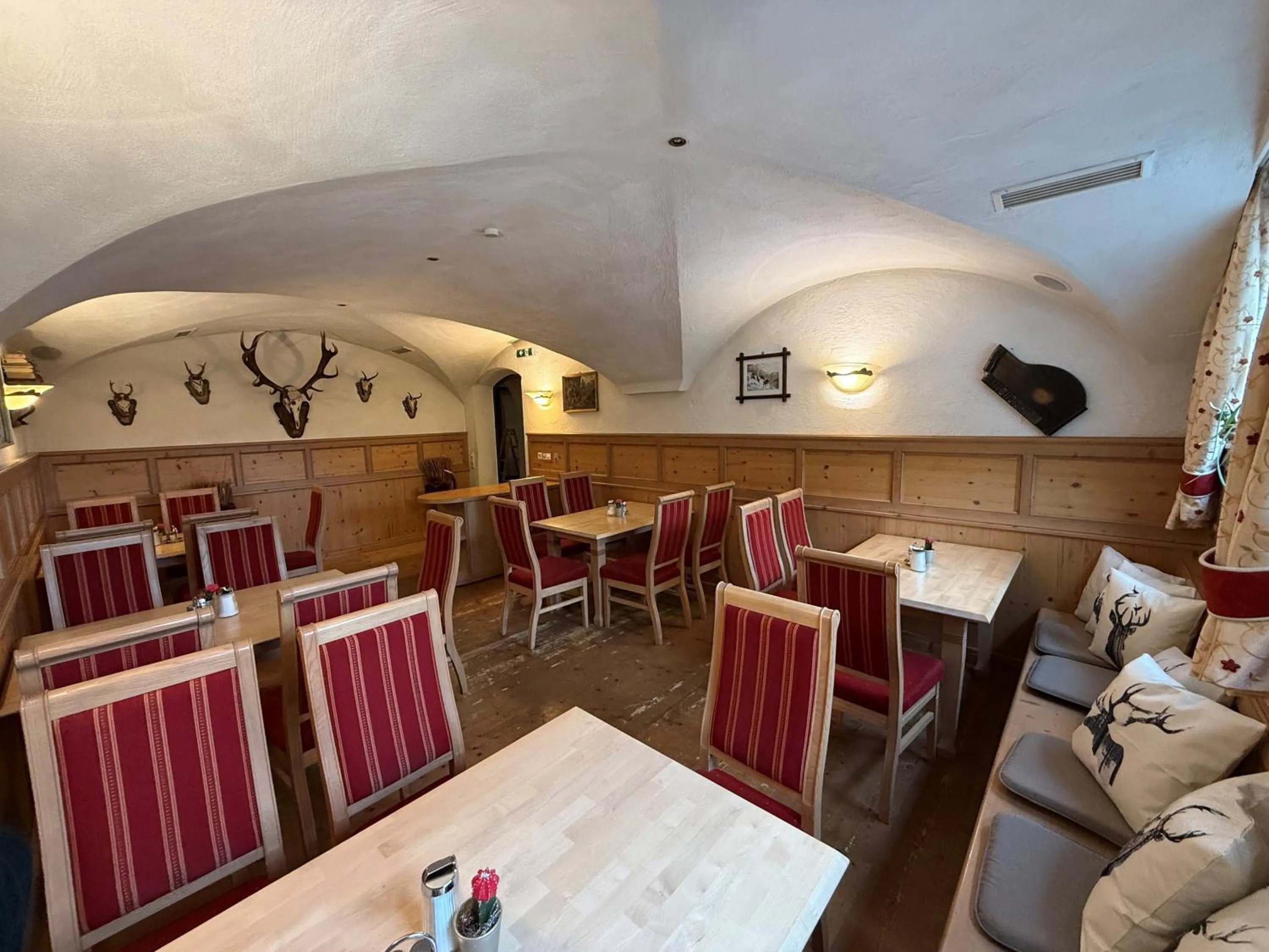 Restaurant/places to eat in Hotel Römerhof