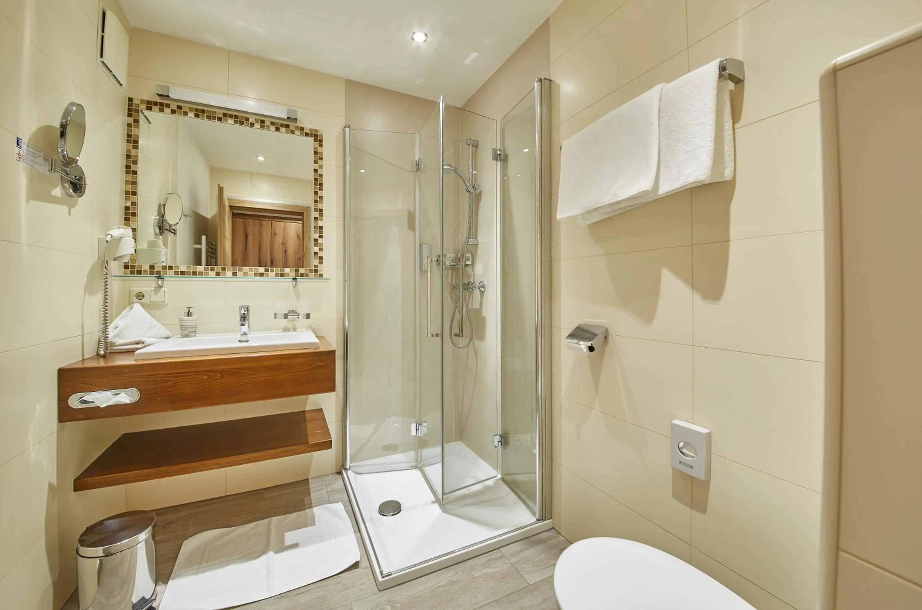 Bathroom in Hotel Römerhof