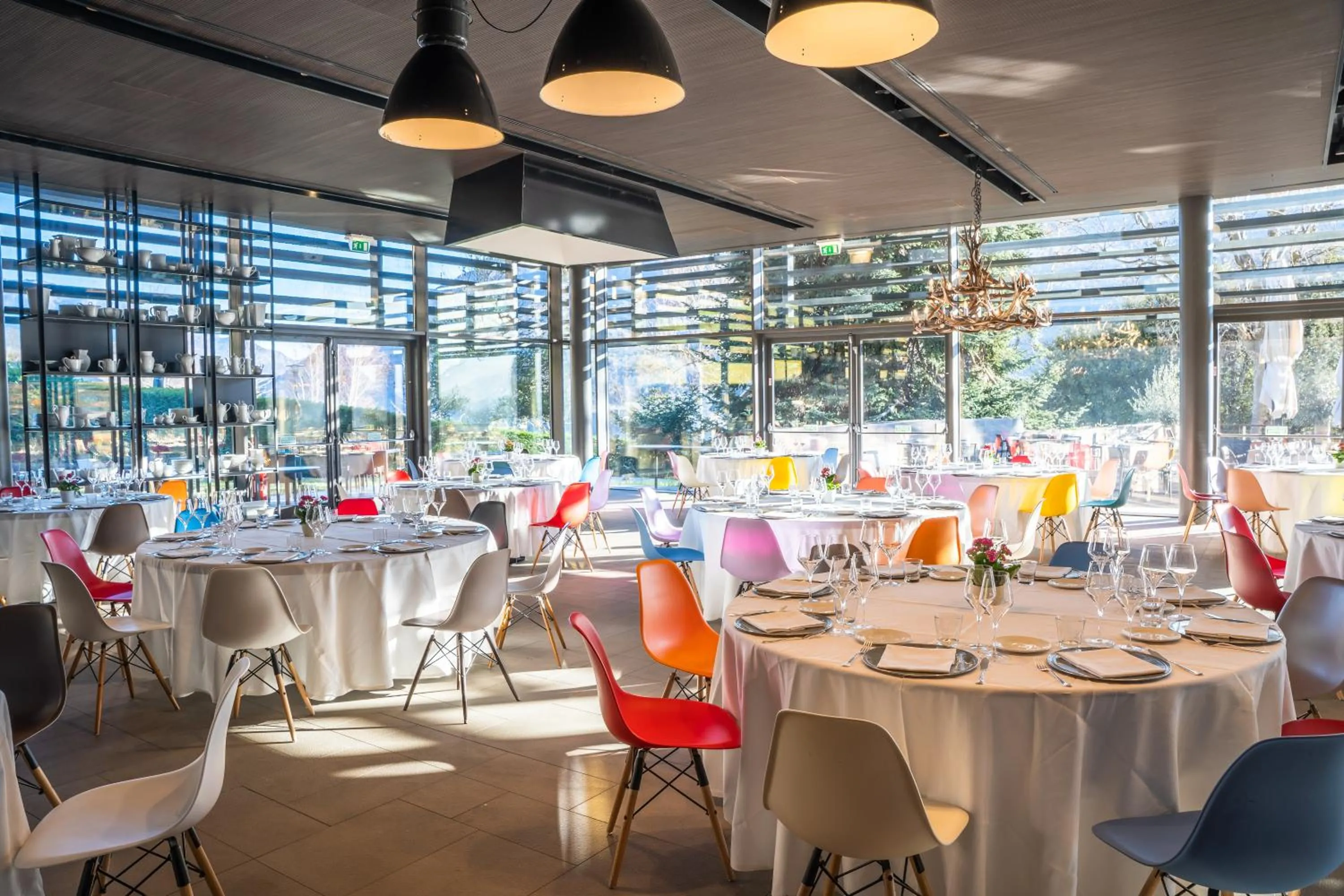 Restaurant/places to eat in Parc Hotel Billia