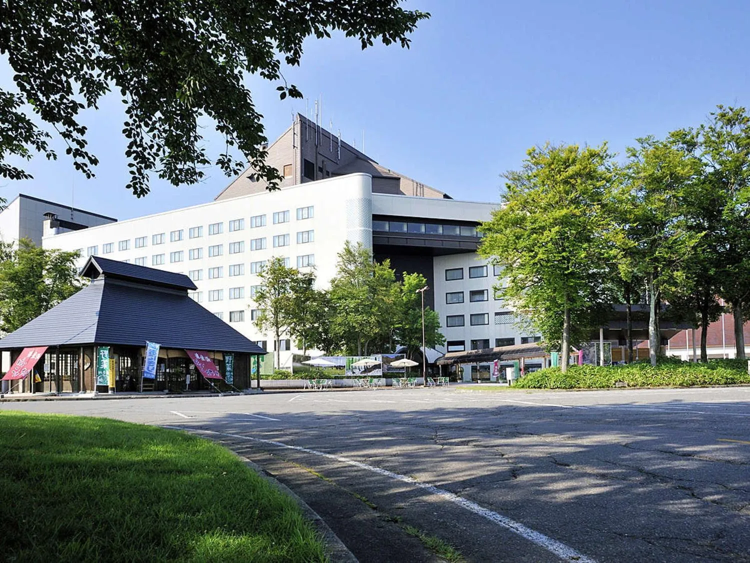 Property building in New Greenpia Tsunan