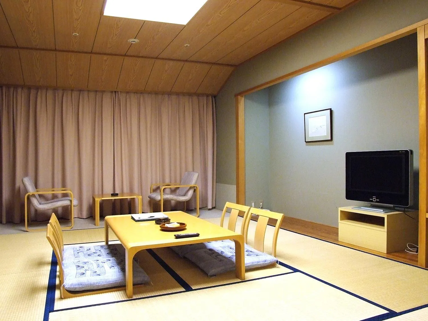 Photo of the whole room in New Greenpia Tsunan