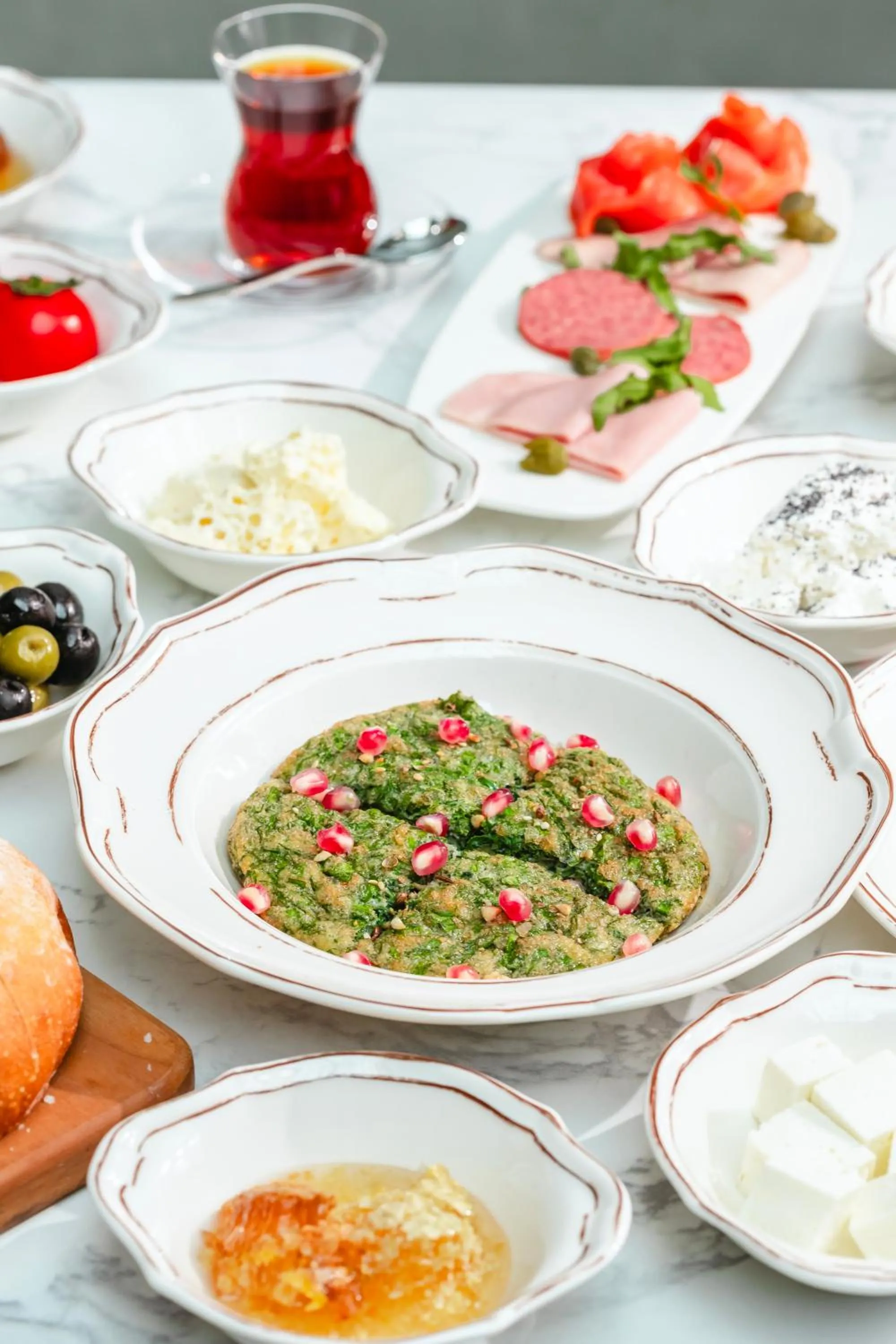 Restaurant/places to eat in ART Gallery Hotel