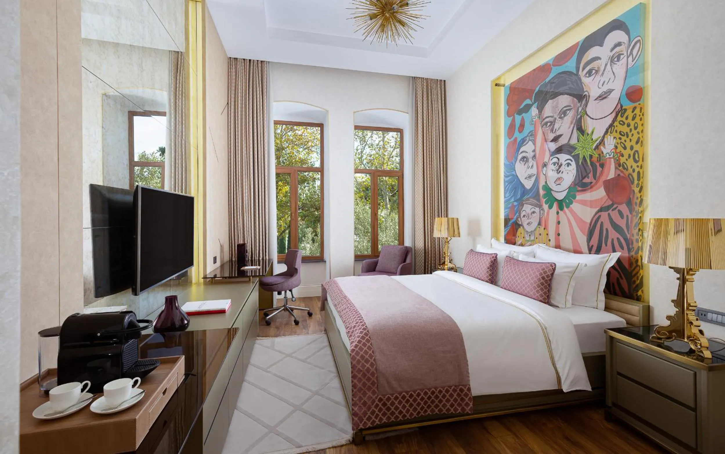 TV and multimedia, Bed in ART Gallery Hotel