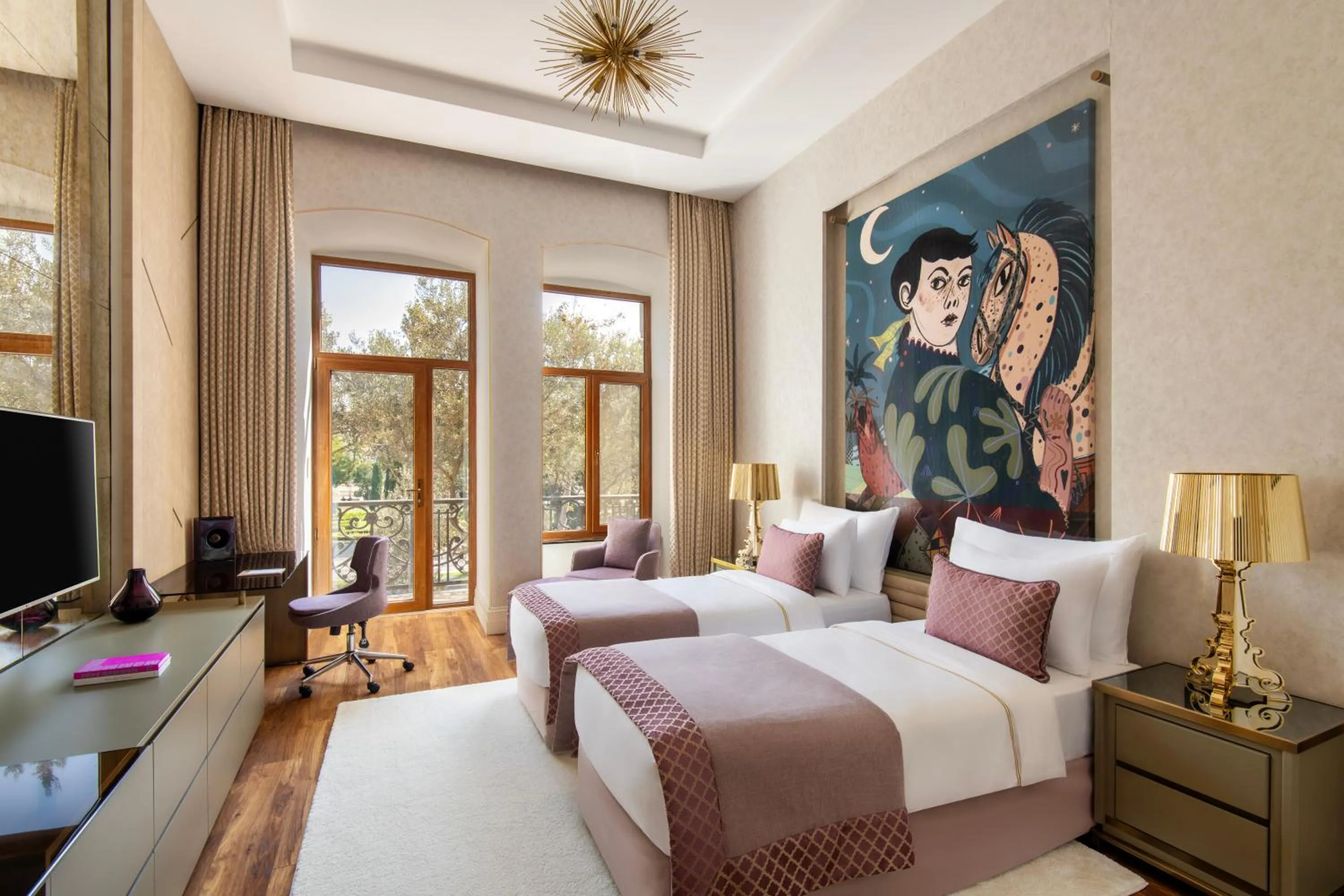 Bed in ART Gallery Hotel