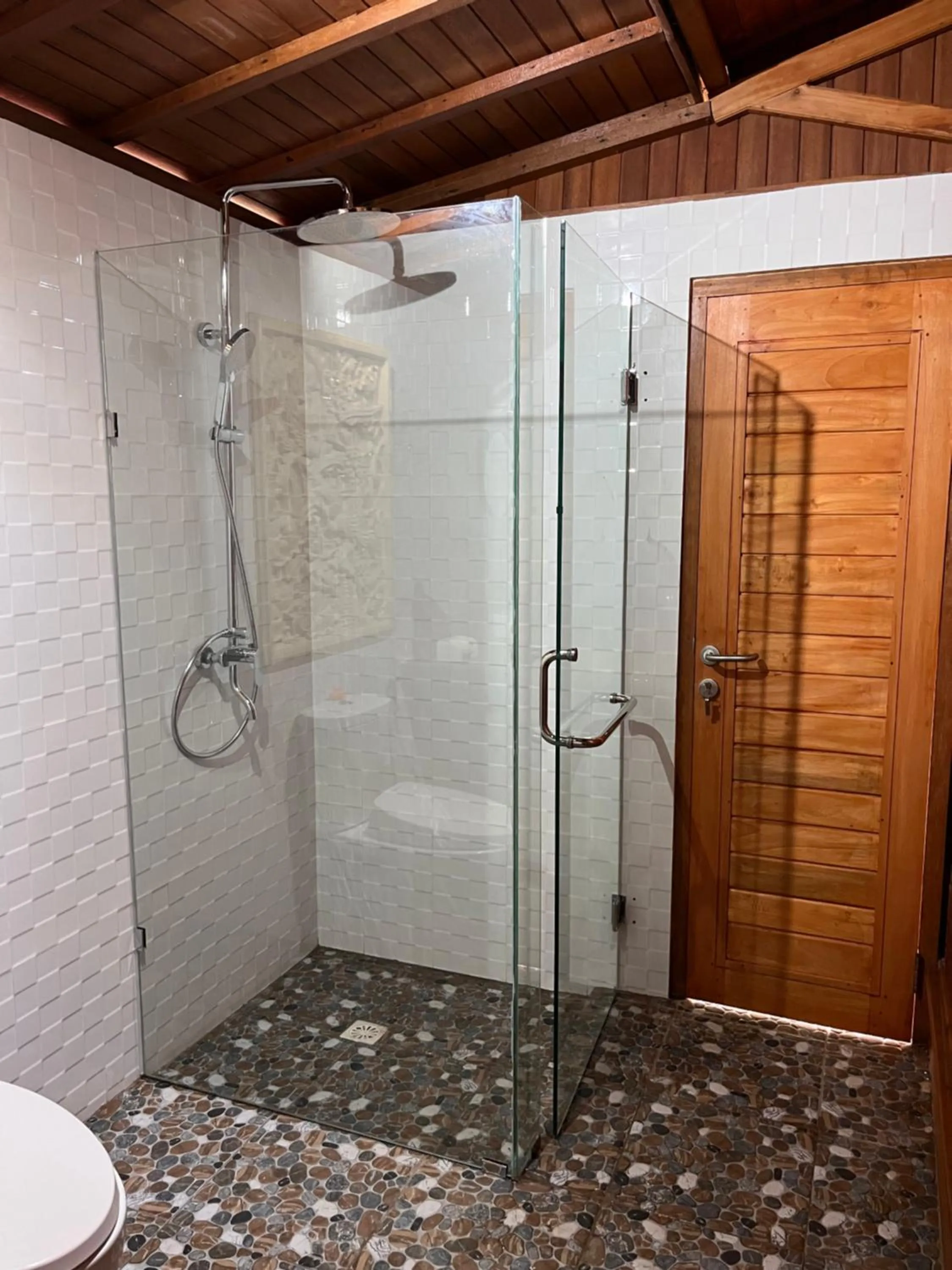 Shower in Khrisna Hs and Cottages