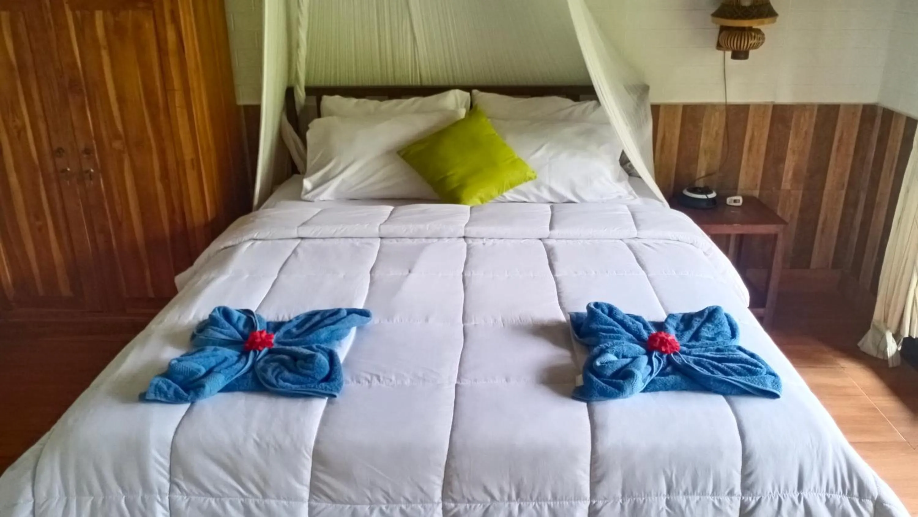 Property building, Bed in Khrisna Hs and Cottages