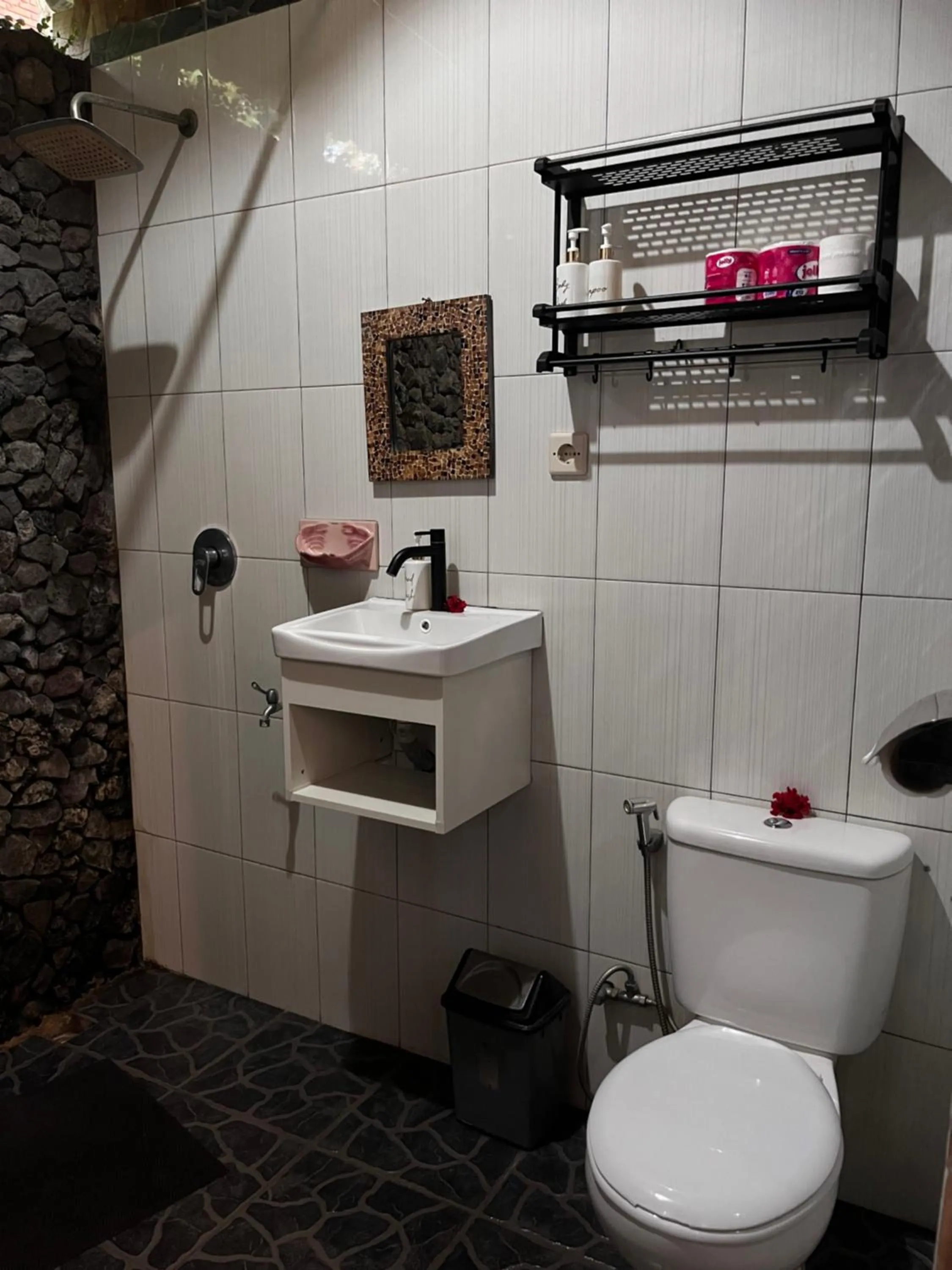 Khrisna Hs and Cottages