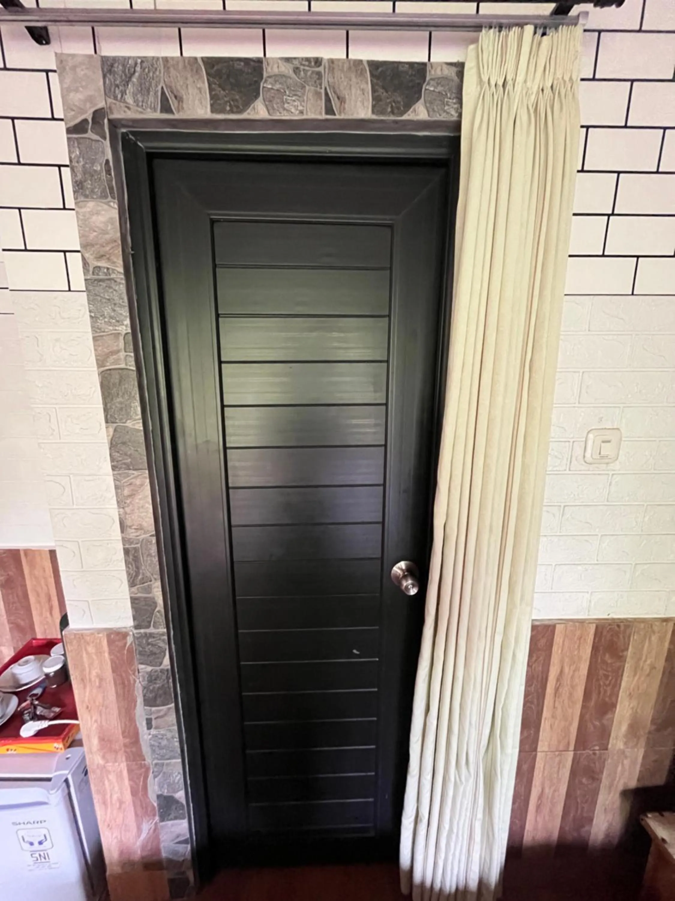 Khrisna Hs and Cottages