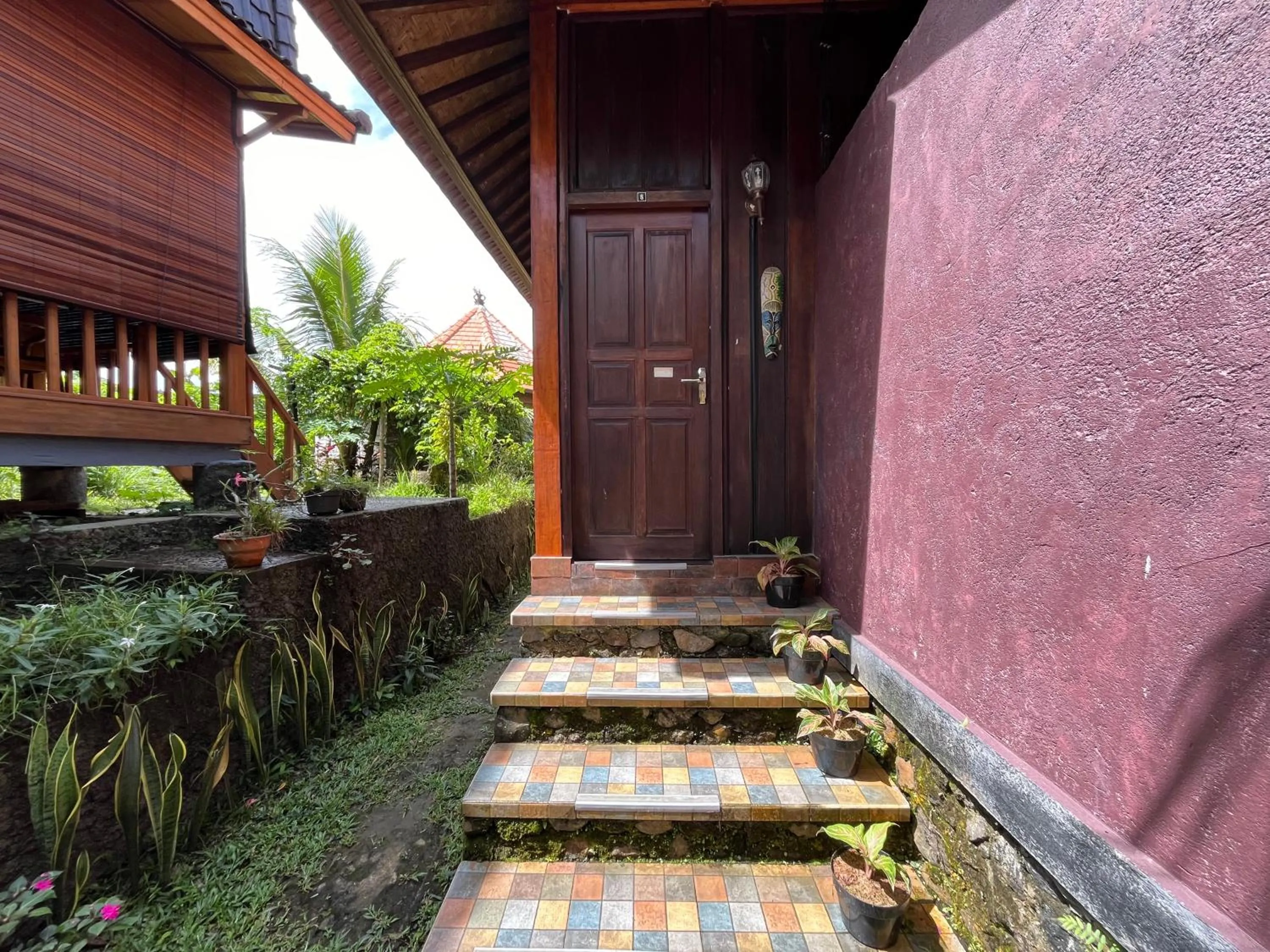 Khrisna Hs and Cottages