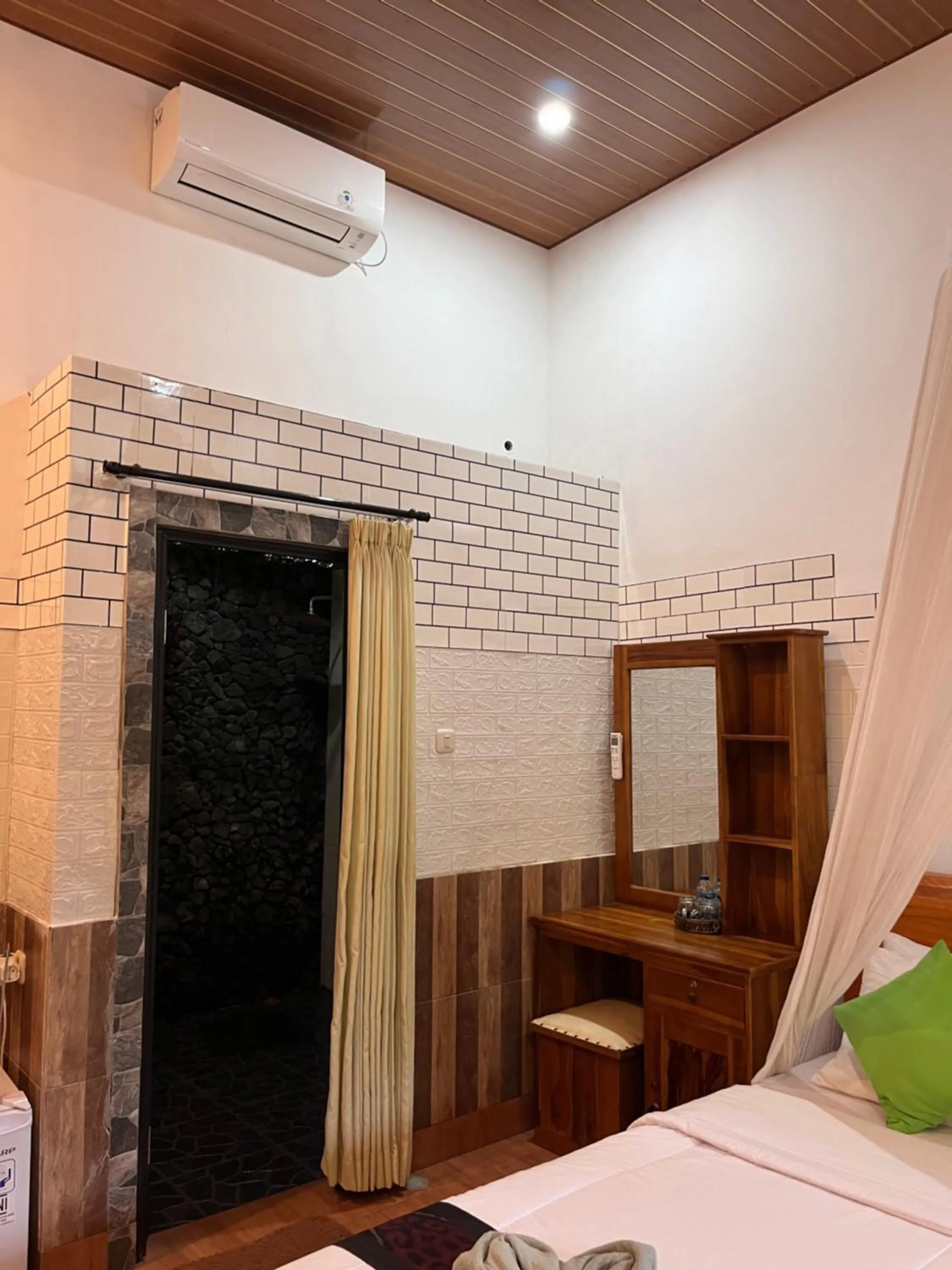 Bed in Khrisna Hs and Cottages