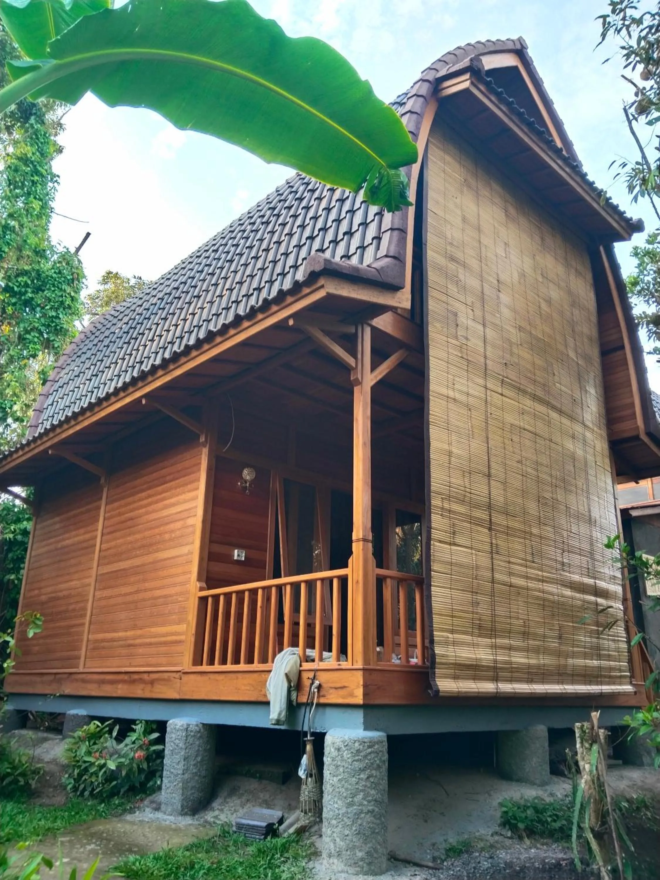 Property building in Khrisna Hs and Cottages