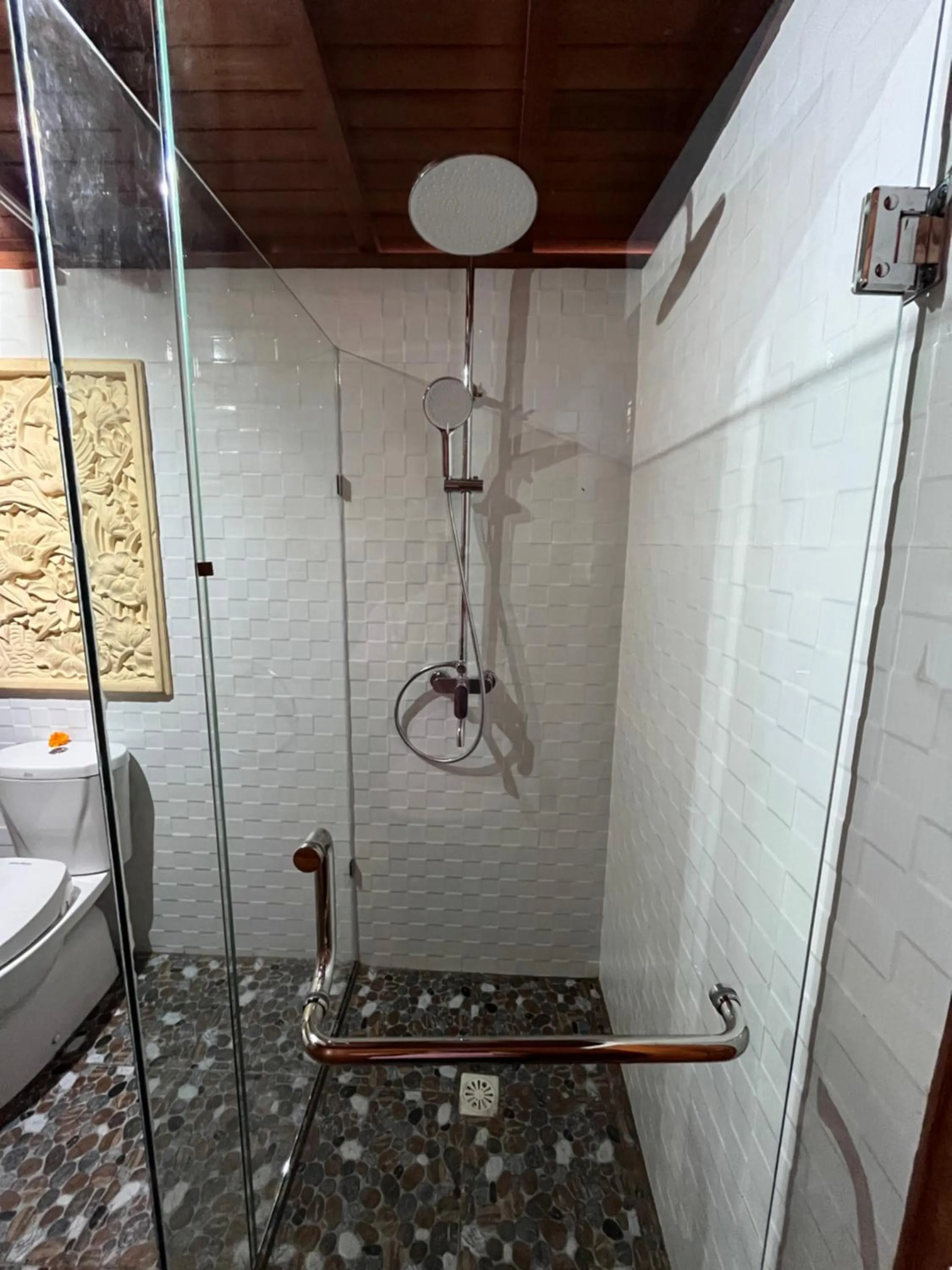 Shower in Khrisna Hs and Cottages