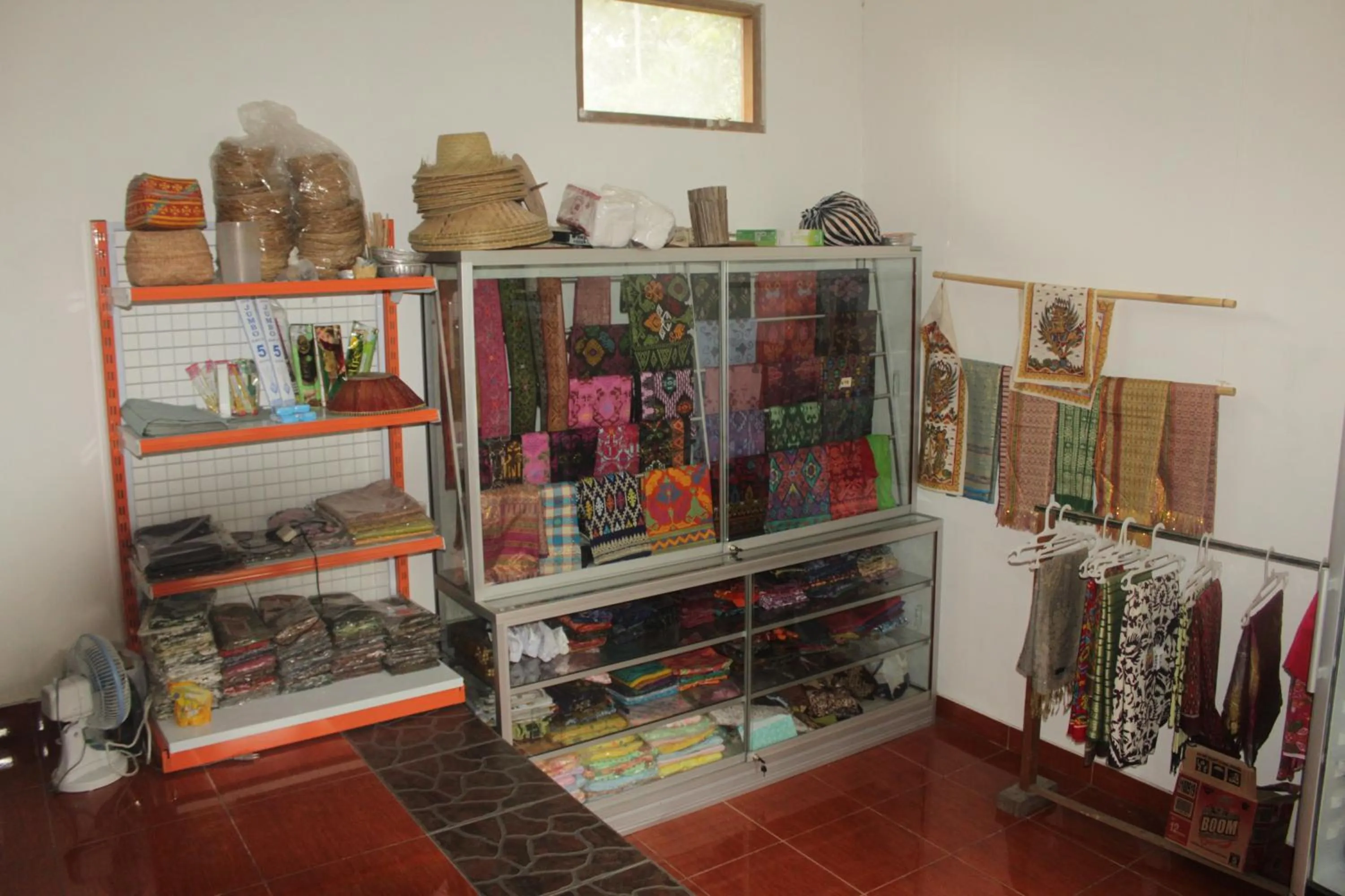 On-site shops in Khrisna Hs and Cottages
