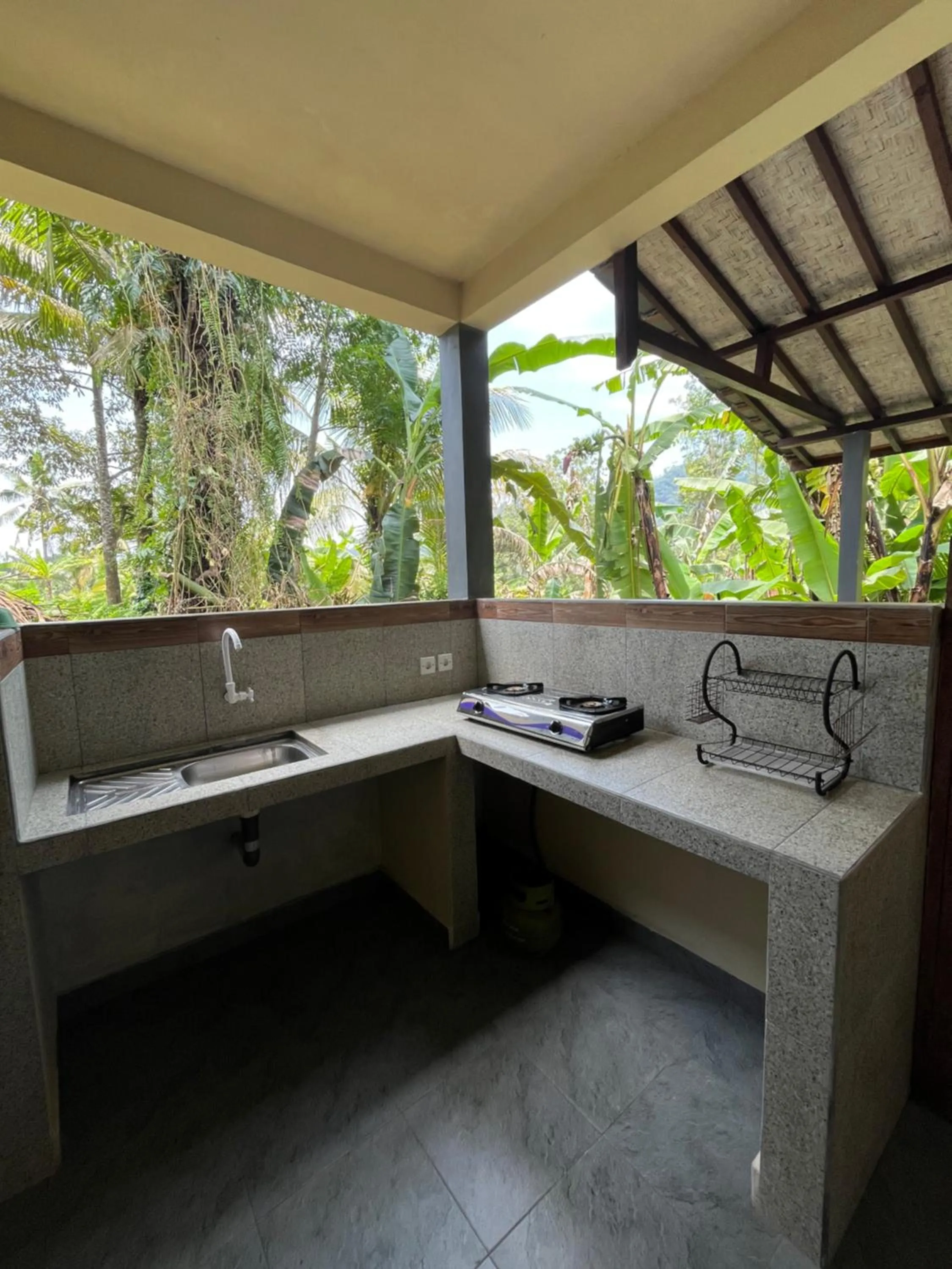 Kitchen or kitchenette in Khrisna Hs and Cottages
