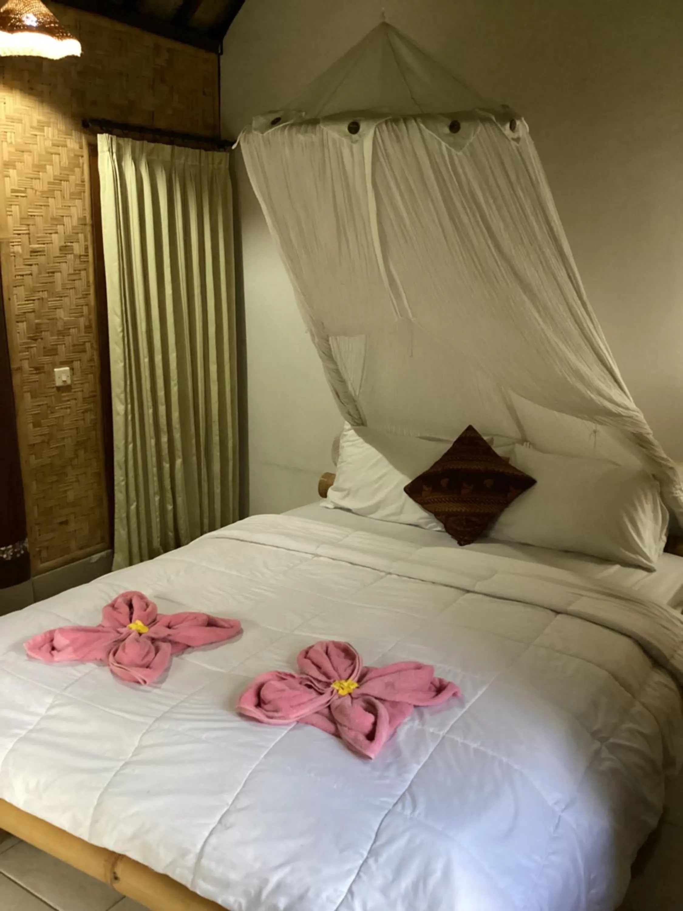 Property building, Bed in Khrisna Hs and Cottages