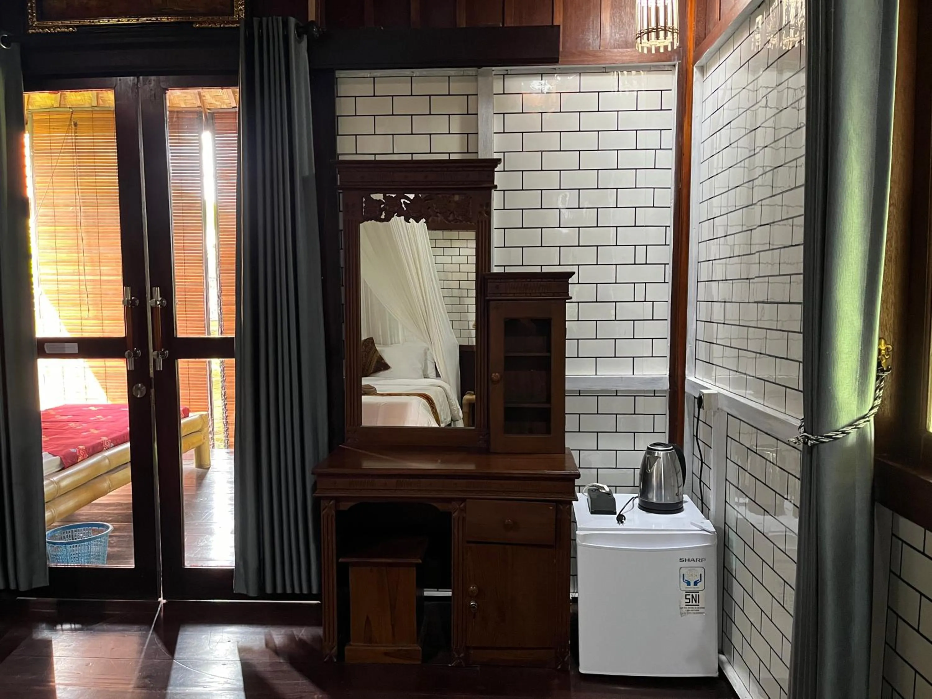 Khrisna Hs and Cottages