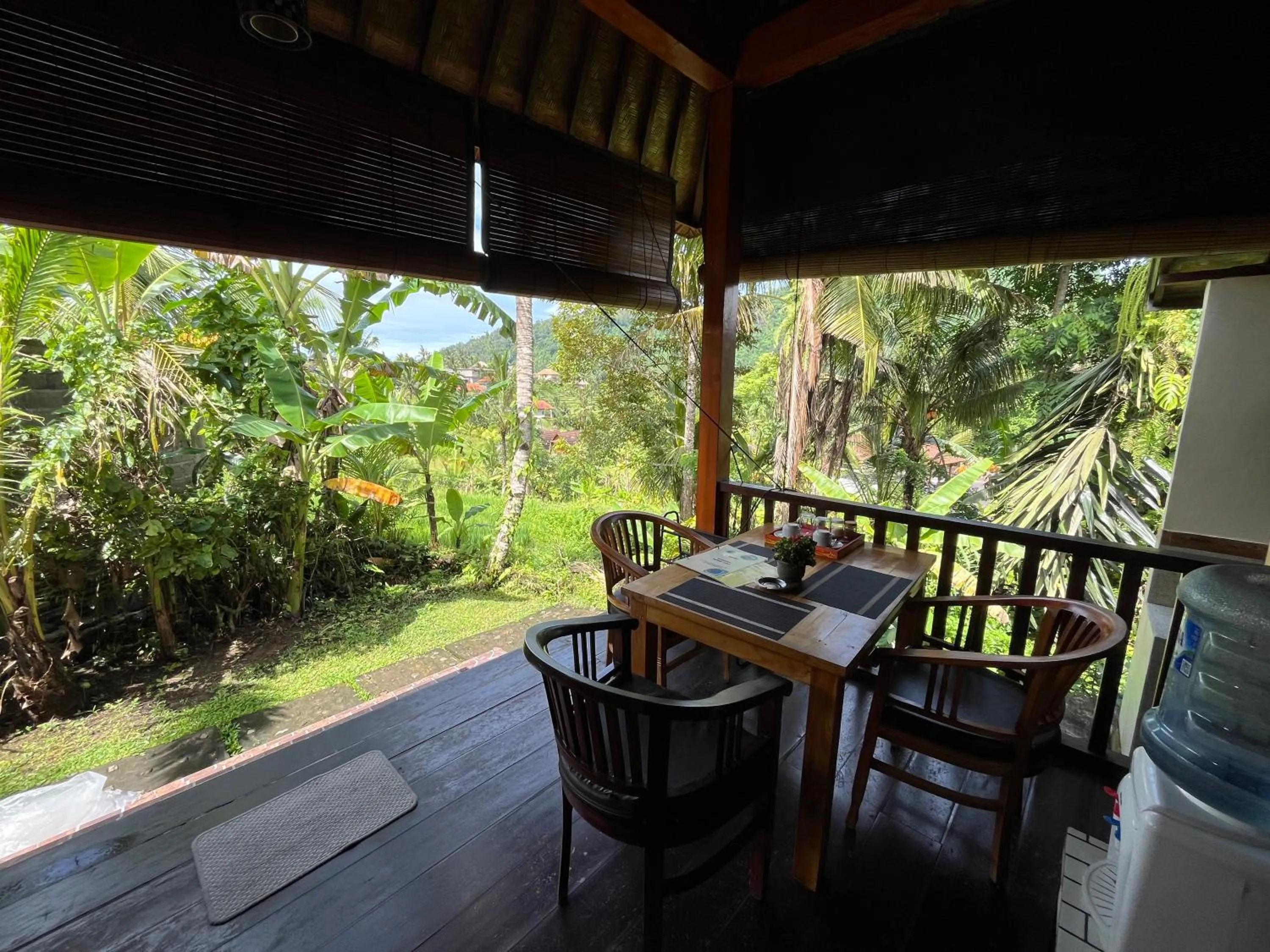 Khrisna Hs and Cottages