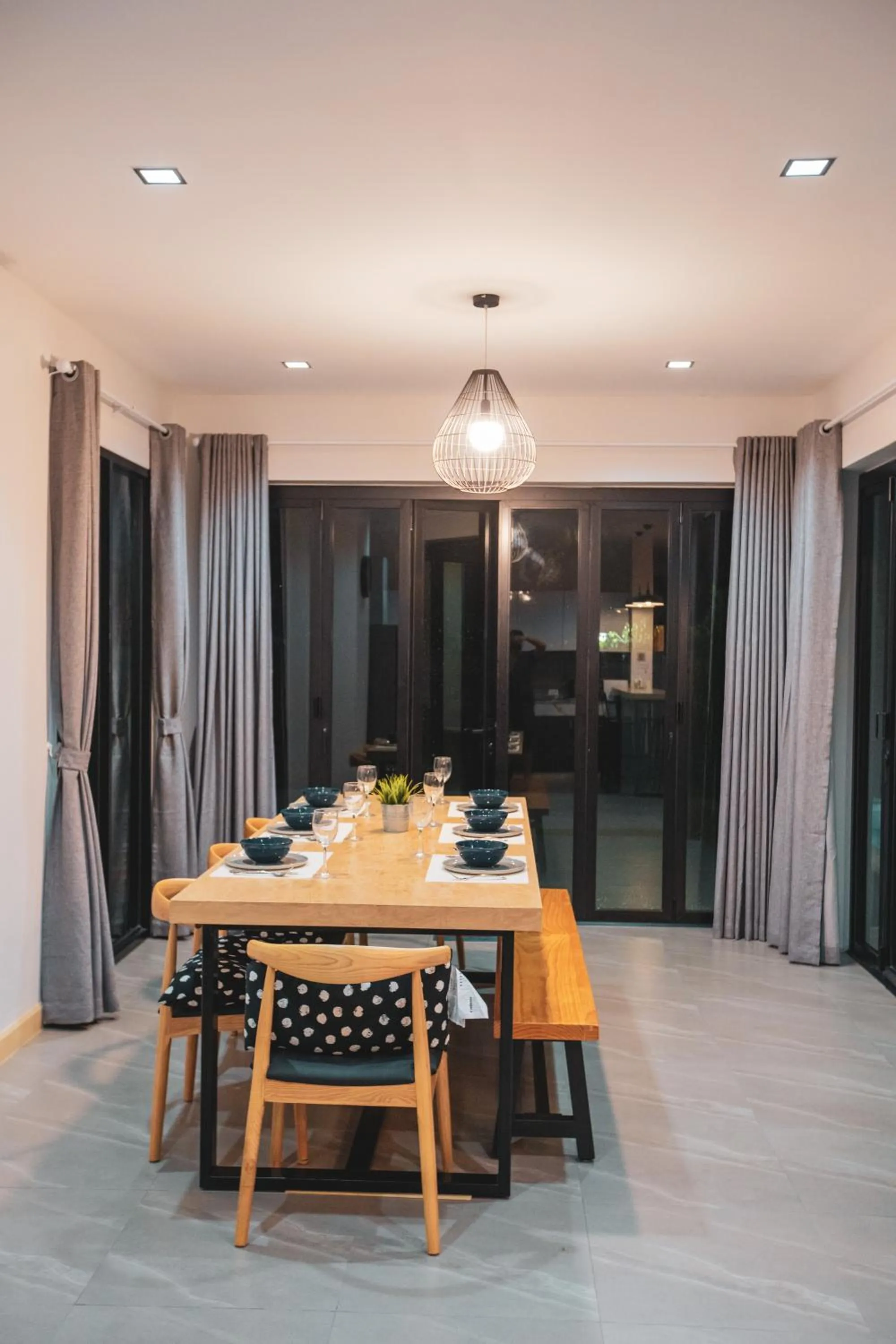 Restaurant/places to eat in Aonang nine poolvilla