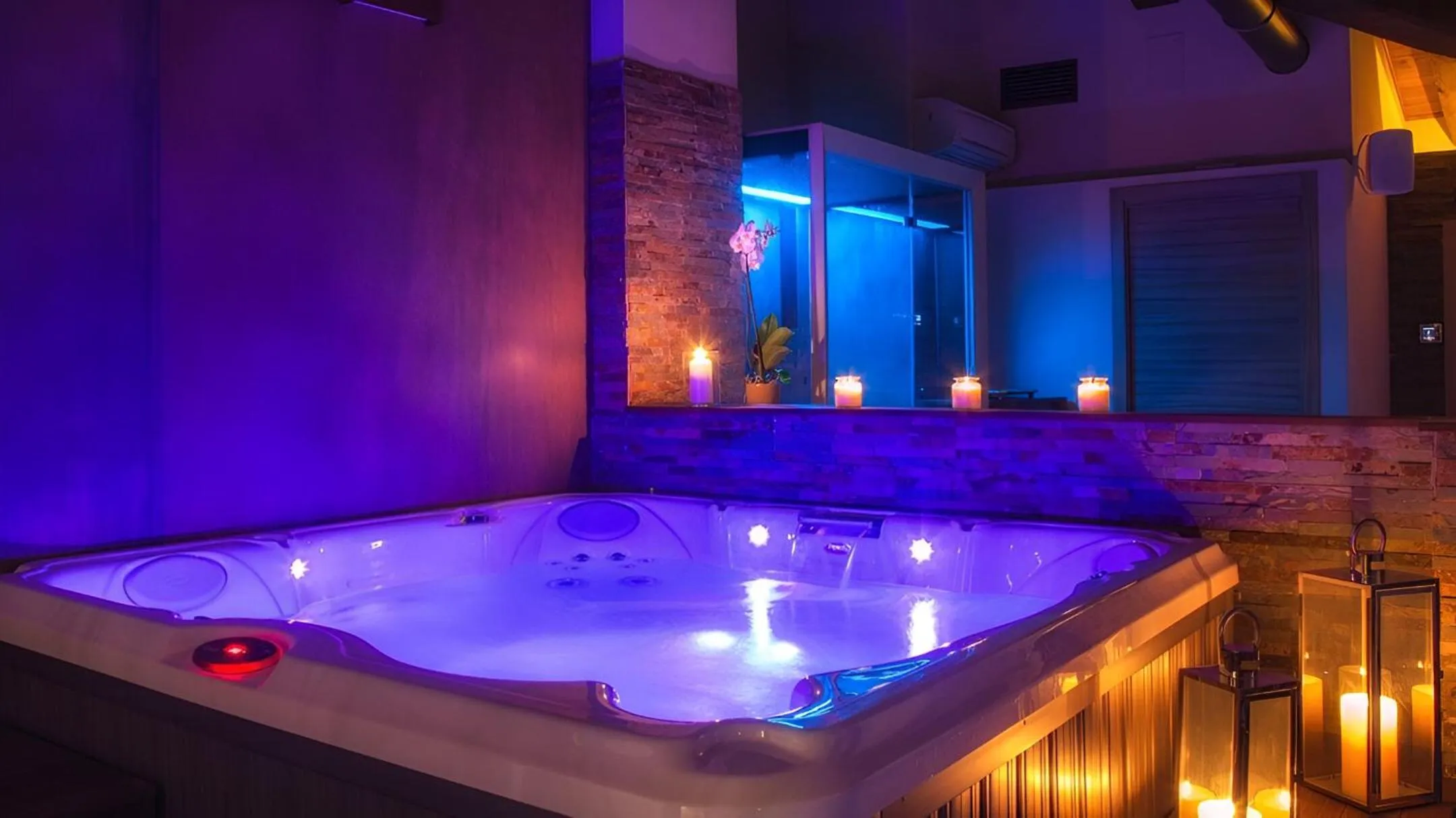 Hot Tub in Di Sabatino Resort - Suite Apartments & Spa
