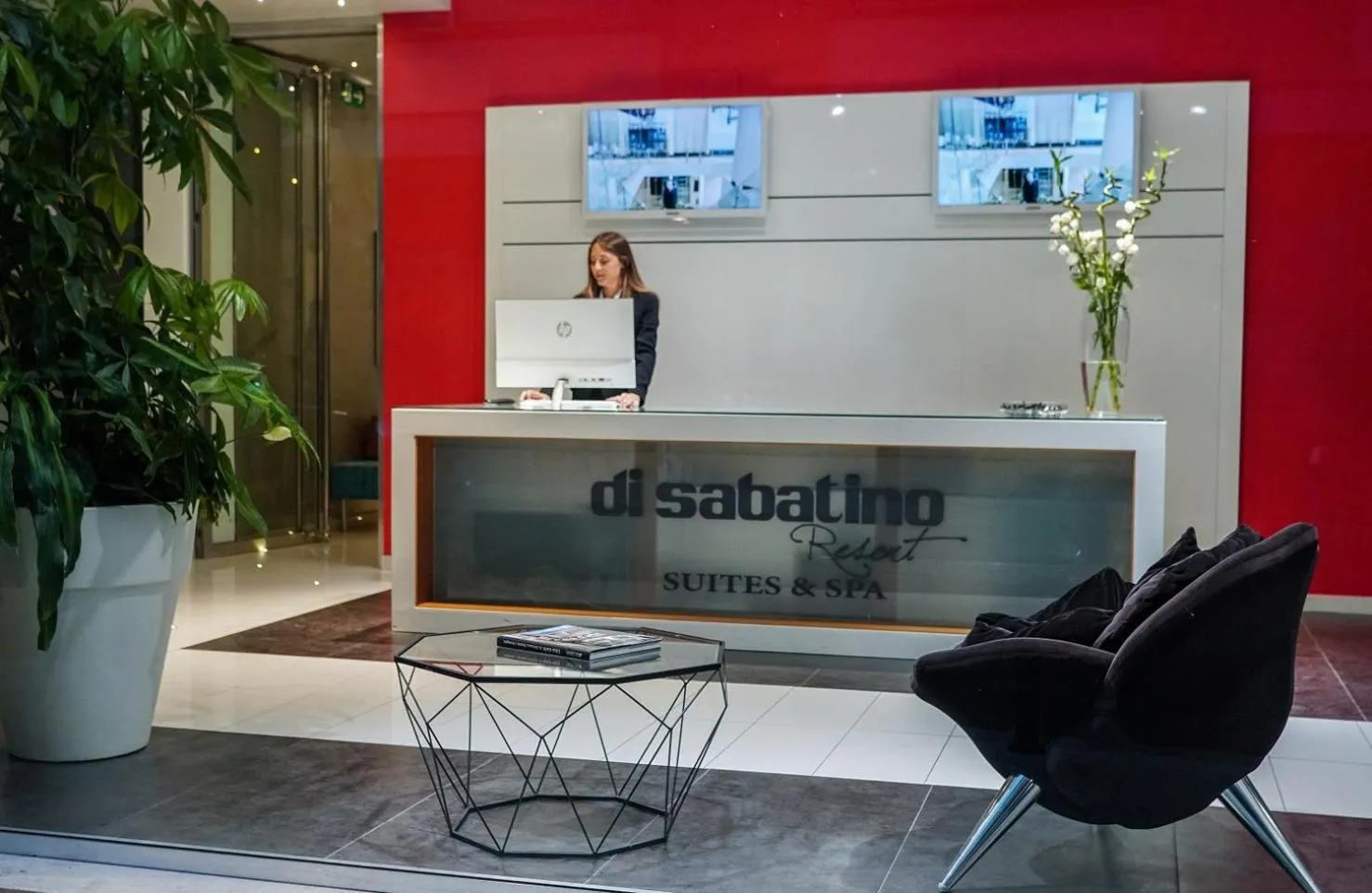Lobby or reception in Di Sabatino Resort - Suite Apartments & Spa