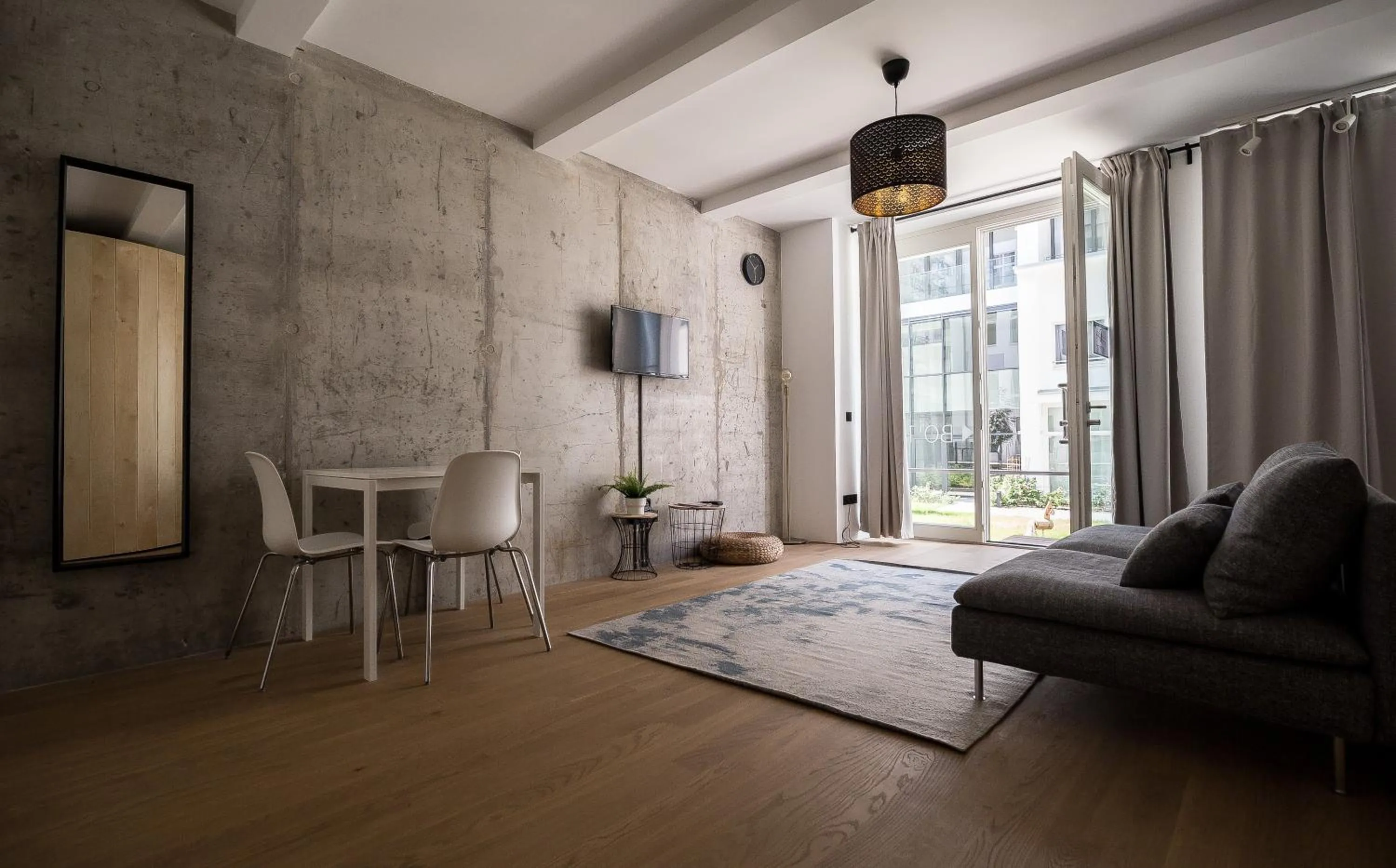 TV and multimedia in Nena Apartments Metropolpark Berlin - Mitte -Adult Only