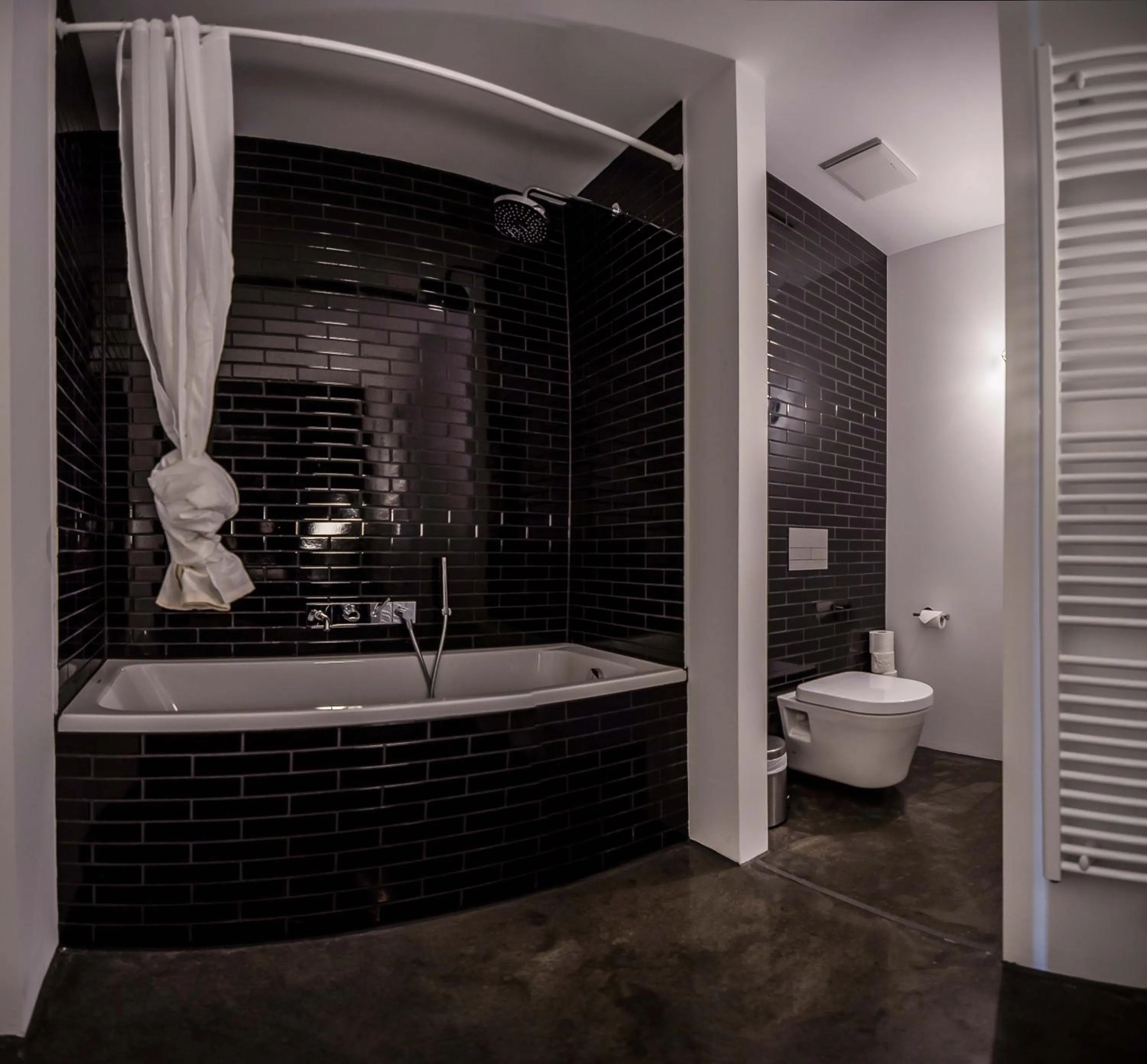 Toilet in Nena Apartments Metropolpark Berlin - Mitte -Adult Only