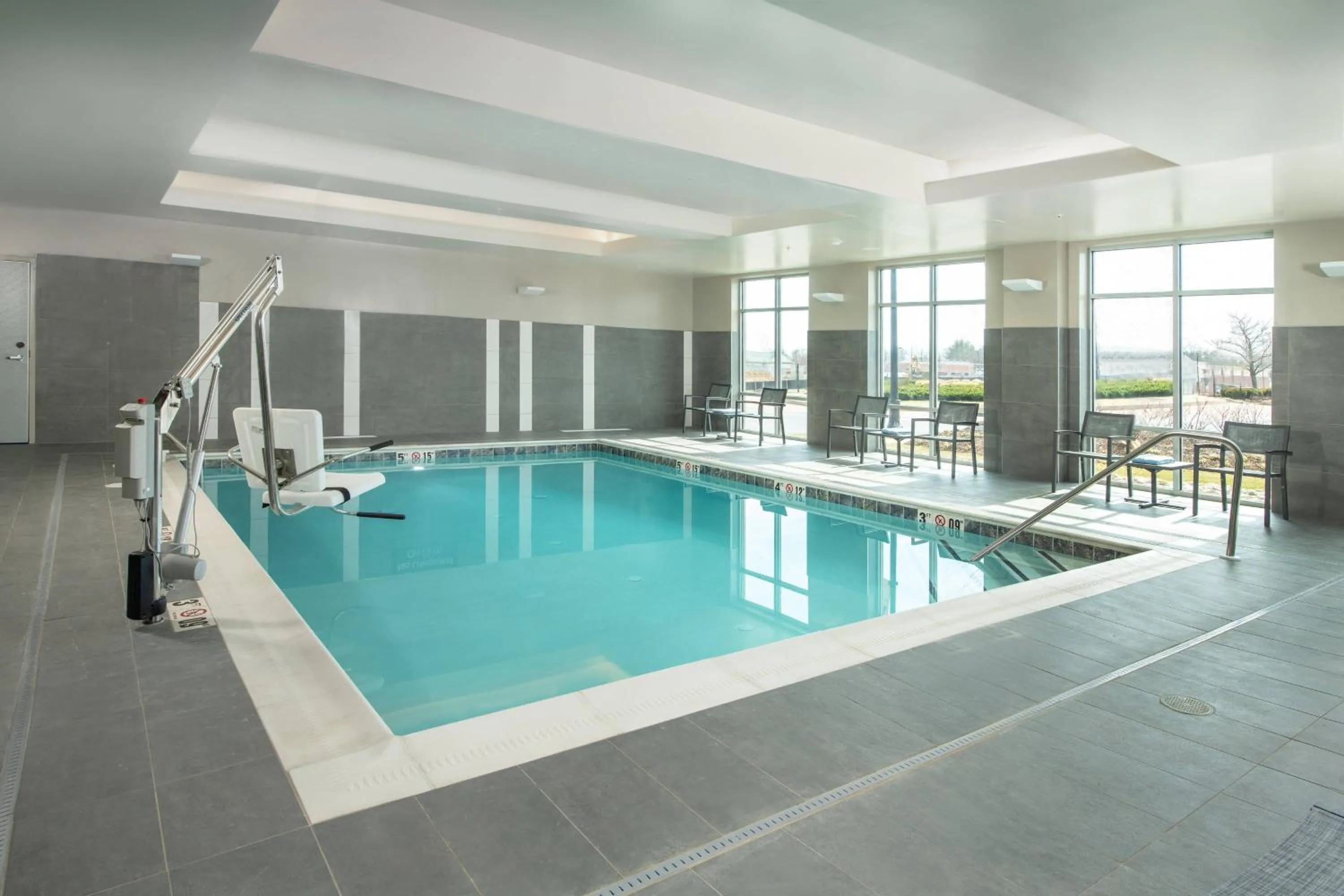 Swimming pool in Residence Inn Fulton at Maple Lawn