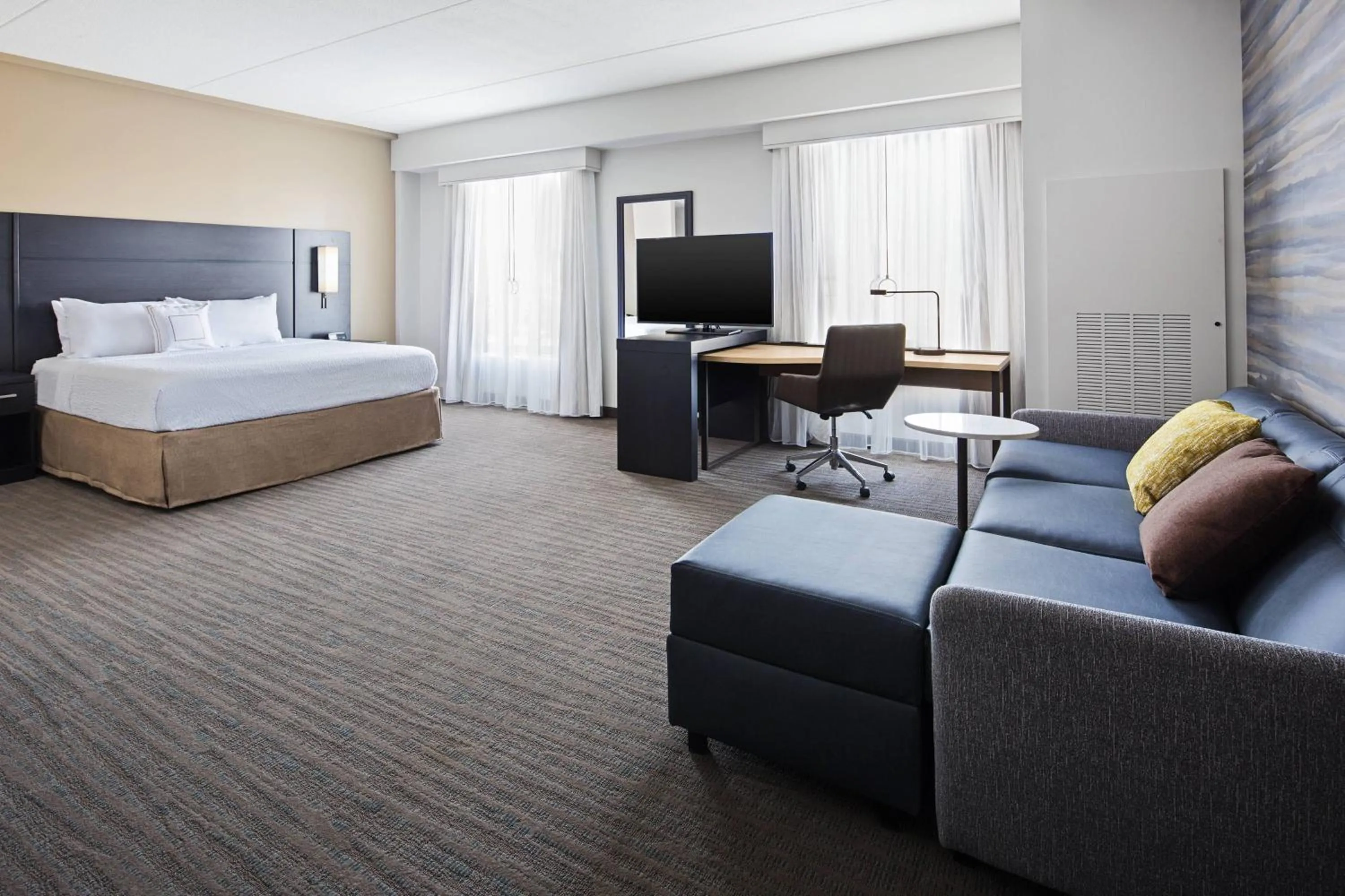 Living room, Bed in Residence Inn by Marriott Knoxville Downtown